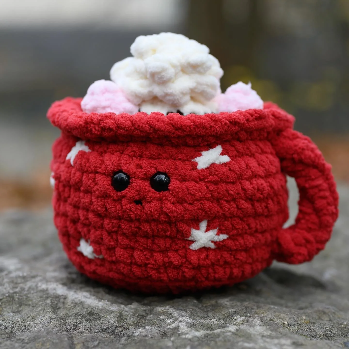 Congratulations @blossommooncrafts on your pattern release for this adorable Hot Chocolate Mug! Thank you for letting me test this adorable pattern. I had so much fun and it turned out to be a really quick and easy to follow pattern! Go check it out 