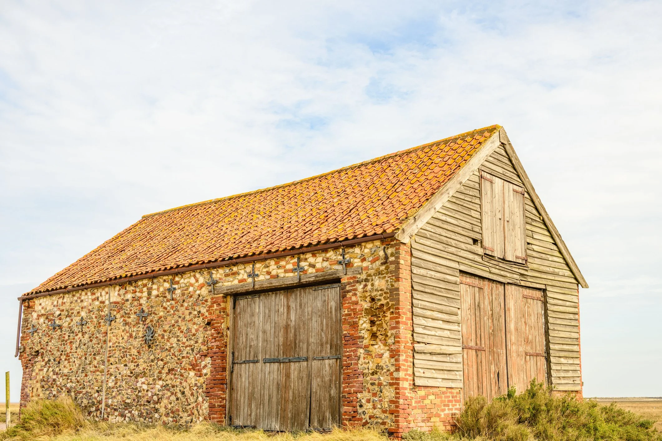 8 Ways to Nail the Look of a Barn-Style Home