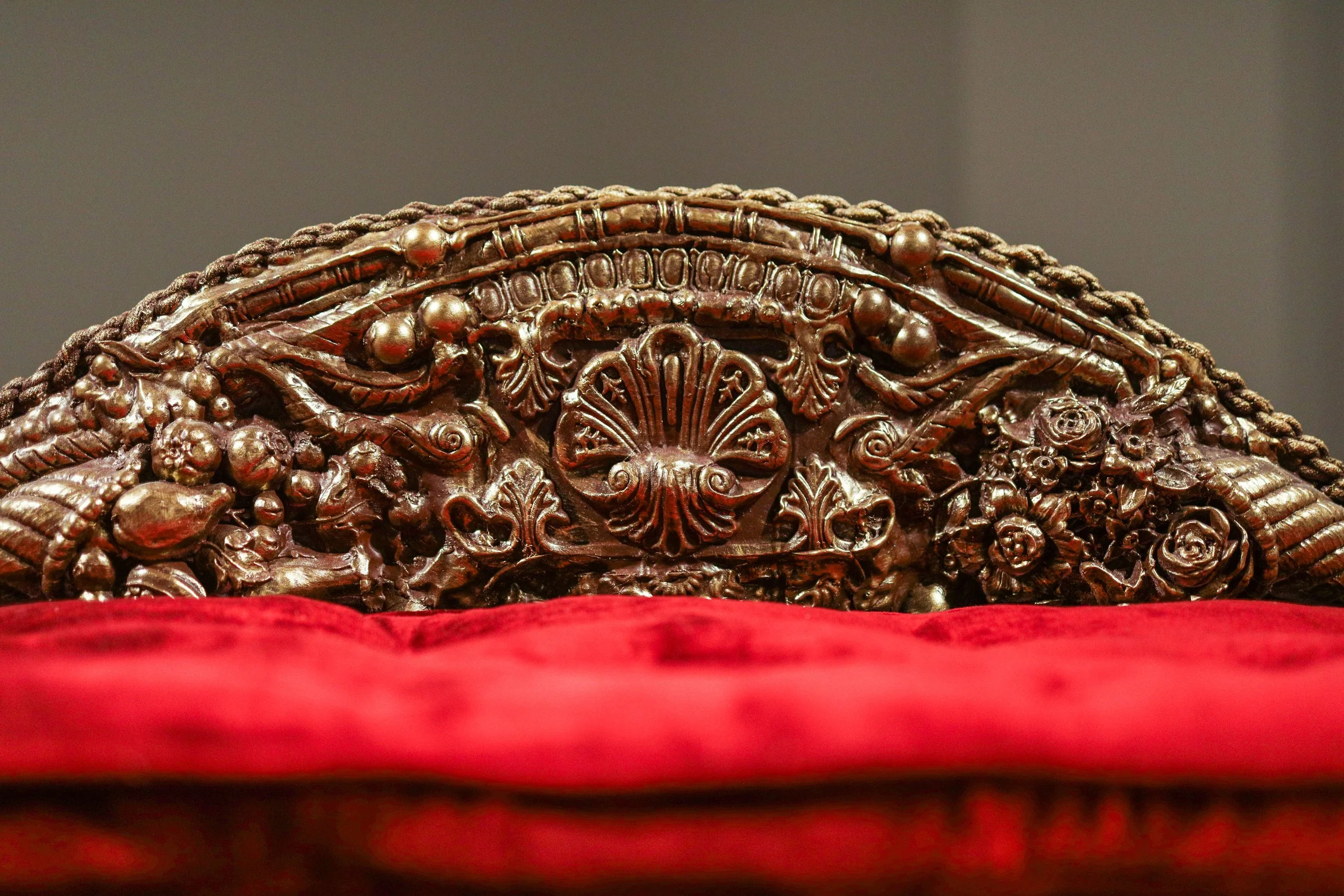 Detail: Becky Sellinger, Give A Dog a Good Name, 2026, Steel, foam, plastic, wood, rope, epoxy sculpt, servo motors, microprocessors, speaker, artist designed/printed PLA components, velvet, paint, 80 x 65 x 31

photo credit: Theo Cote