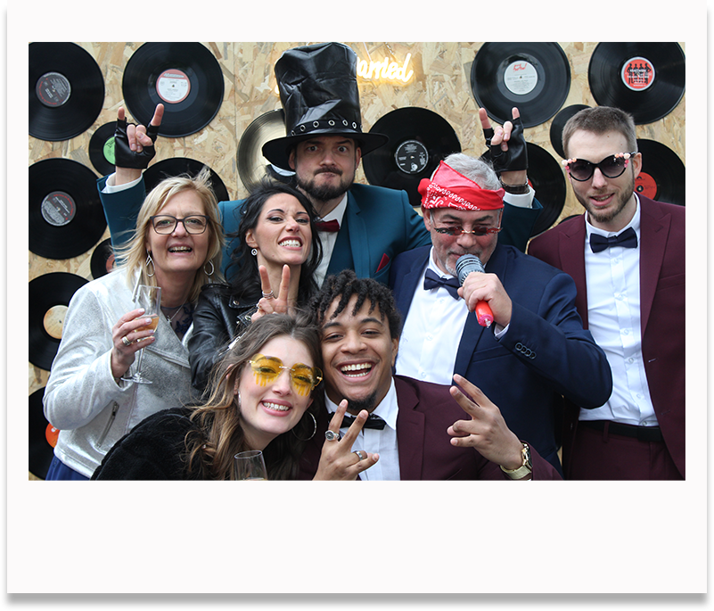 Photo style polaroid photographe et sa famille