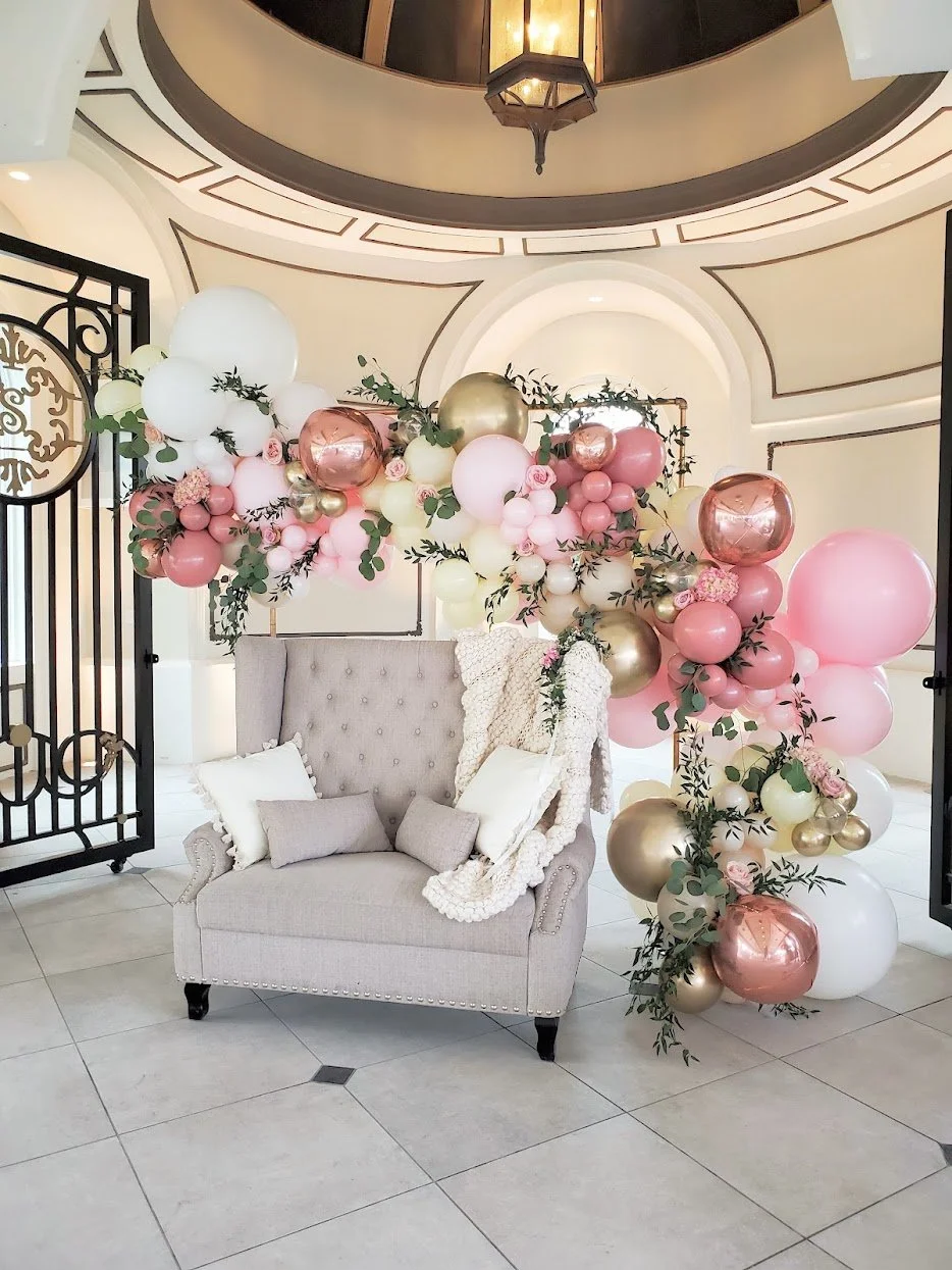 large balloon garland pink.jpg