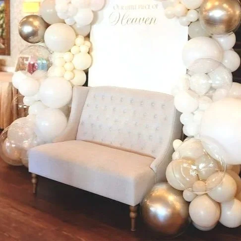 Loveseat beige baby.jpg