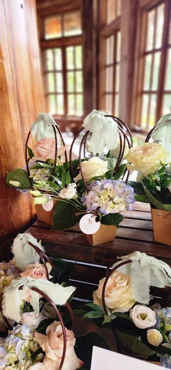 bouquet favors.jpg