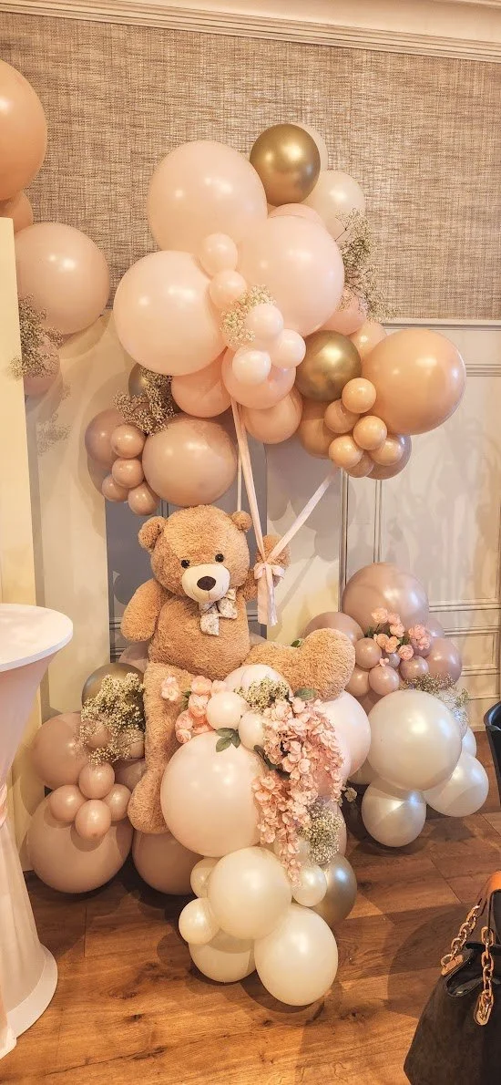 bear with pink balloons.jpg