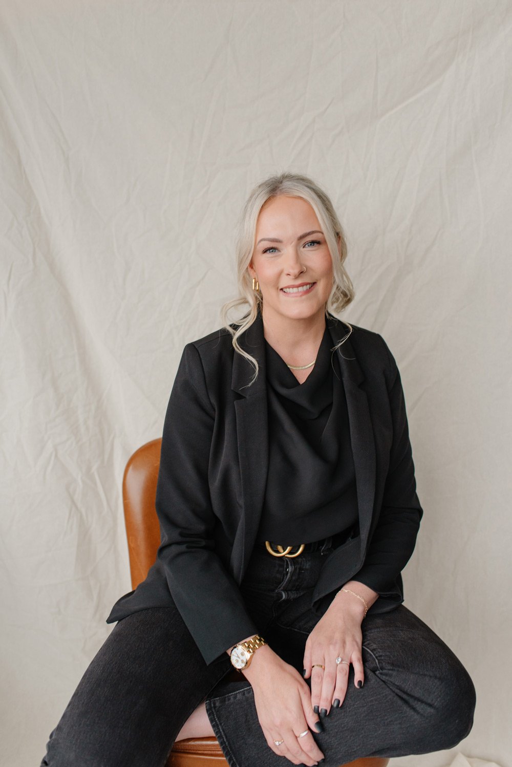jenna-shaw-canada-wealth-advisor-portrait.jpg