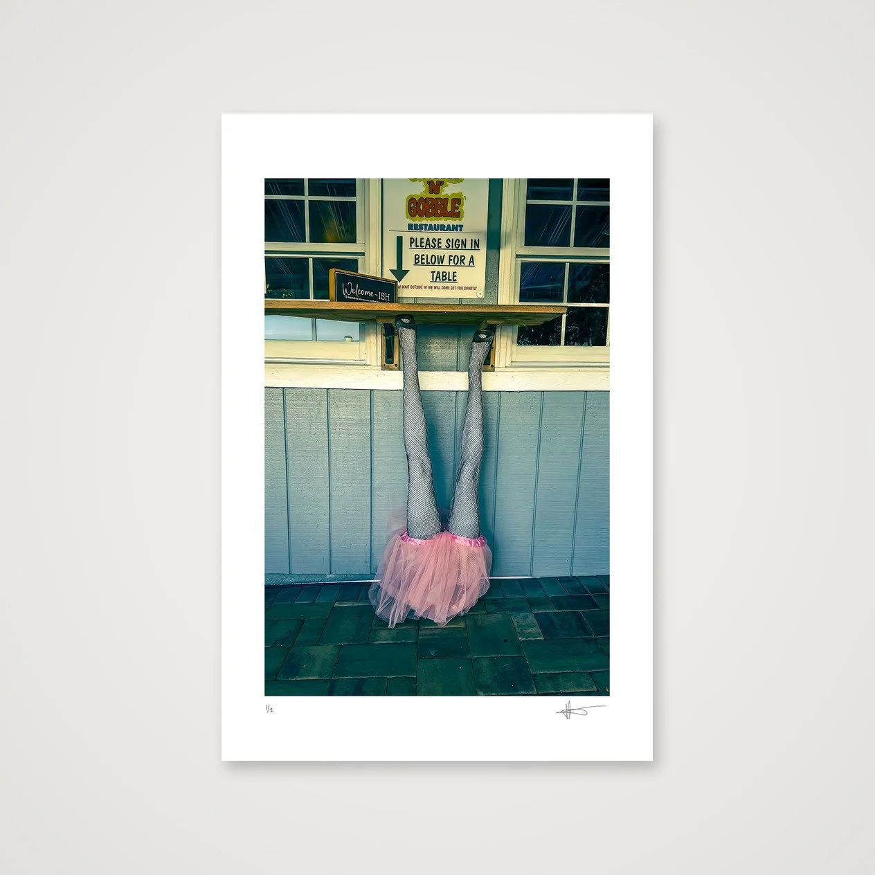 shot_table_5c1f88e7_6bbfb00e.jpg