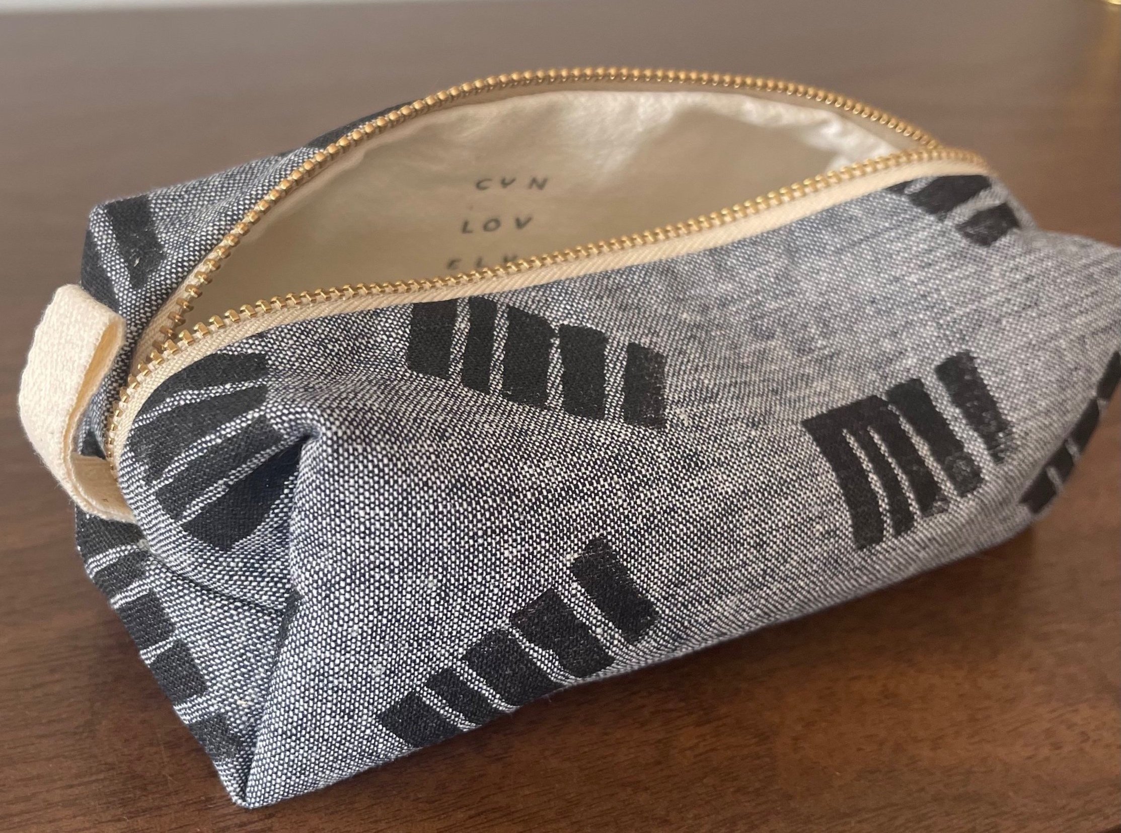 smallpillarsboxpouch6.jpg