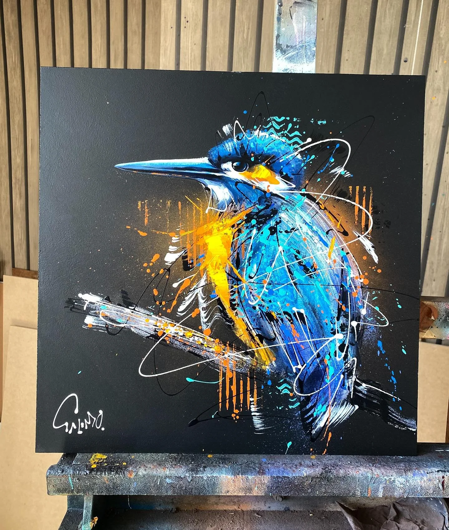 I made this background colour called off-black and it might be my new favourite.
.
.
#kingfisher #offblackpaint #britishwildlife #kingfisherpainting #britishart