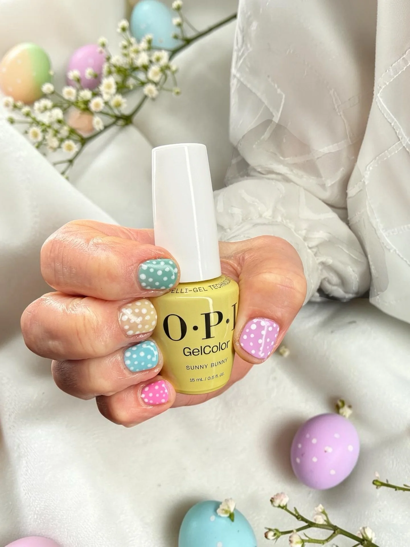One of my lovely clients came in today with a fun challenge for me, create an Easter inspired nail design. She picked five soft pastel shades from the OPI gel range, and this is the look we created together. 
She absolutely loved the result! 🐣🌸

#e