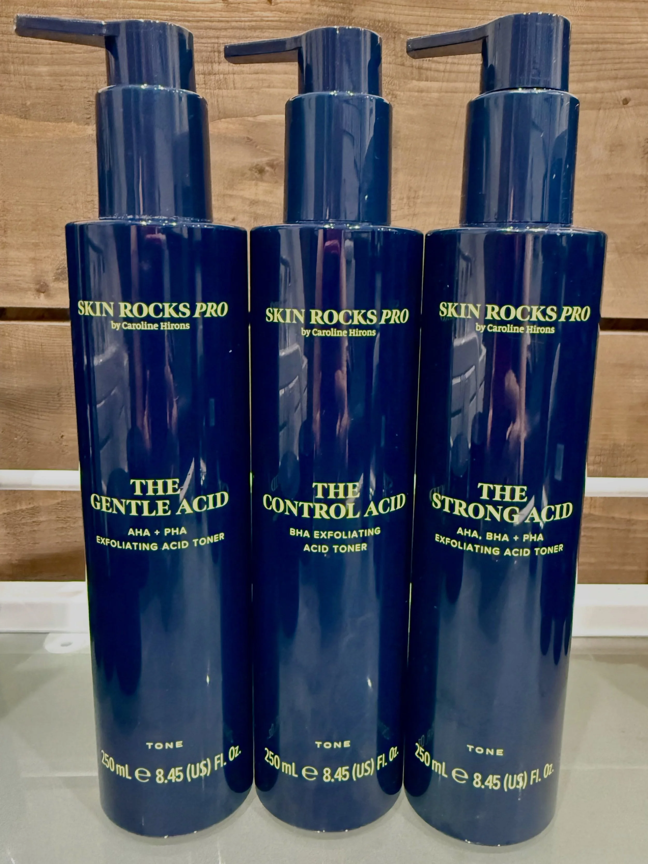 ✨New Arrival on my treatment Trolley&hellip;

For years, professional exfoliation has been about choosing the right strength for the right skin. First came The Gentle Acid, perfect for introducing skin to exfoliation. Then The Control Acid, the go to