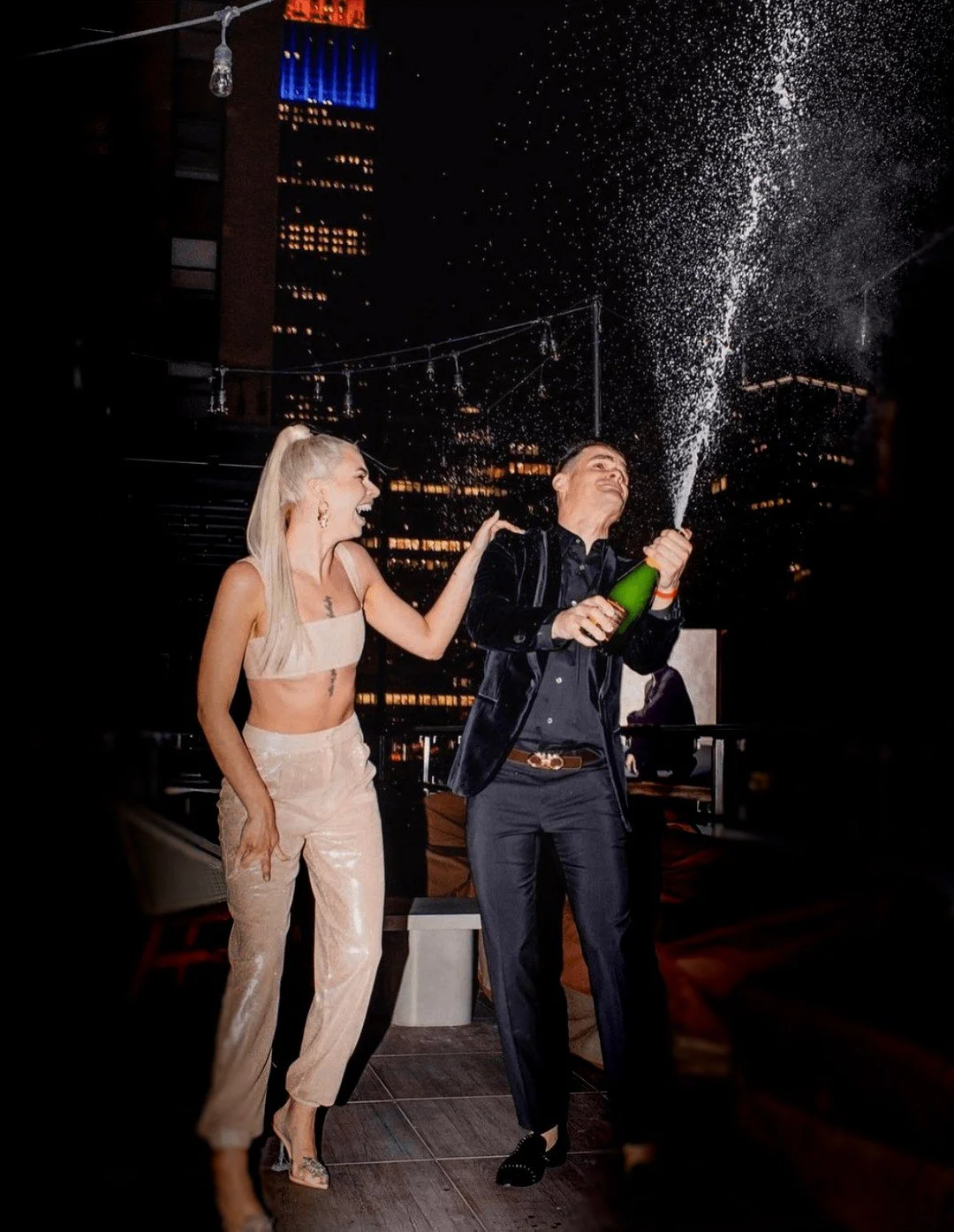 If you&rsquo;re spending New Year&rsquo;s Eve in NYC&hellip; this is the place!

New Year&rsquo;s Eve at VERSA is where skyline views, champagne moments, and that unmistakable New York energy all collide. Your night is about to be iconic!

🍾5 hour o