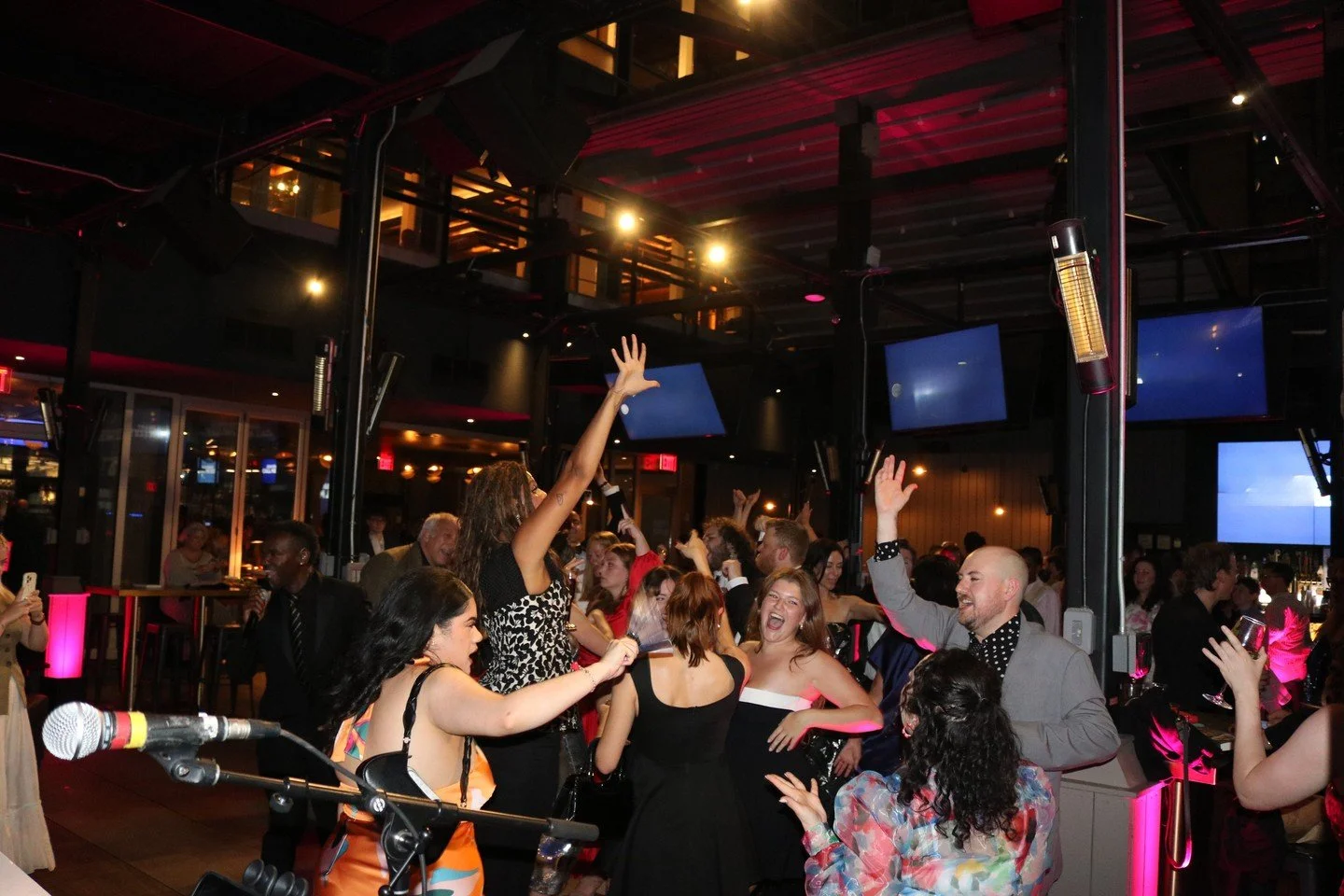 NYC&hellip; the countdown is getting real✨

VERSA is ready for a rooftop celebration filled with music, bubbles, and the kind of vibes only New York can deliver. Secure your spot before it sells out!

🍾 5 Hour Open Bar
🎧 Live DJ
🎟️ Ticket &amp; de