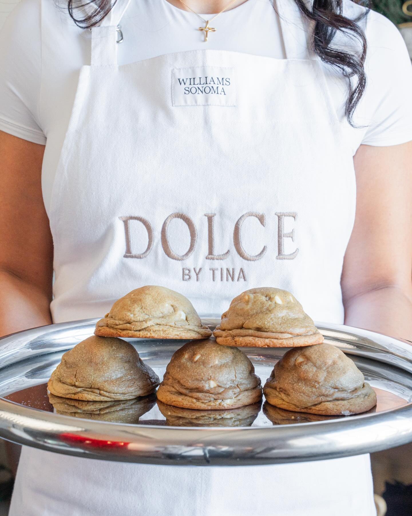 Some gifts are opened&hellip;and quickly forgotten. Dolce is not one of them. Made fresh in our kitchen and baked to perfection, our cookies leave a lasting impression long after the holiday lights fade. 

Order now at the link in bio.

#dolcebytina 