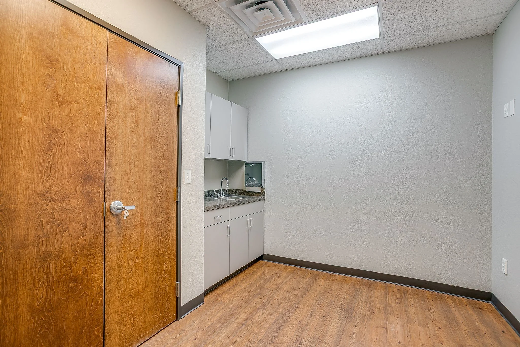 12461 Timberland Blvd Ste 309 (15 of 25).jpg