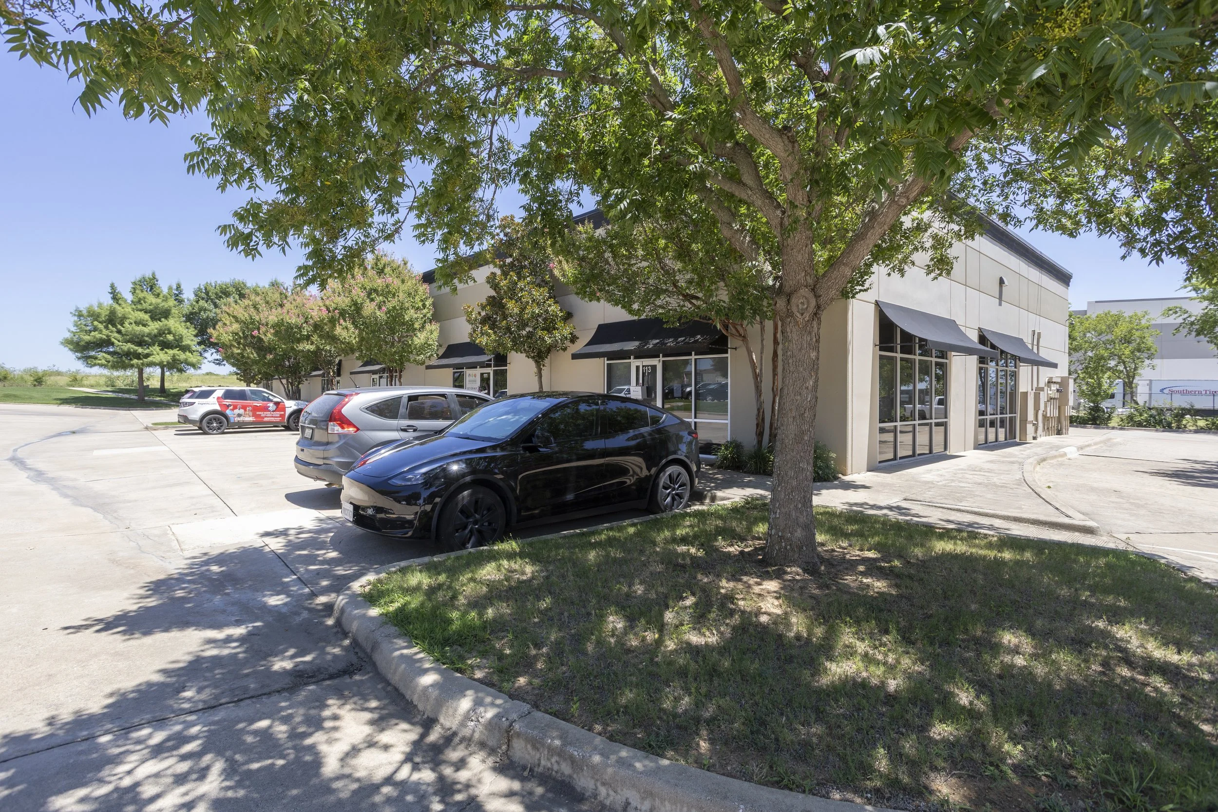 99 Regency Pkwy-2.jpg