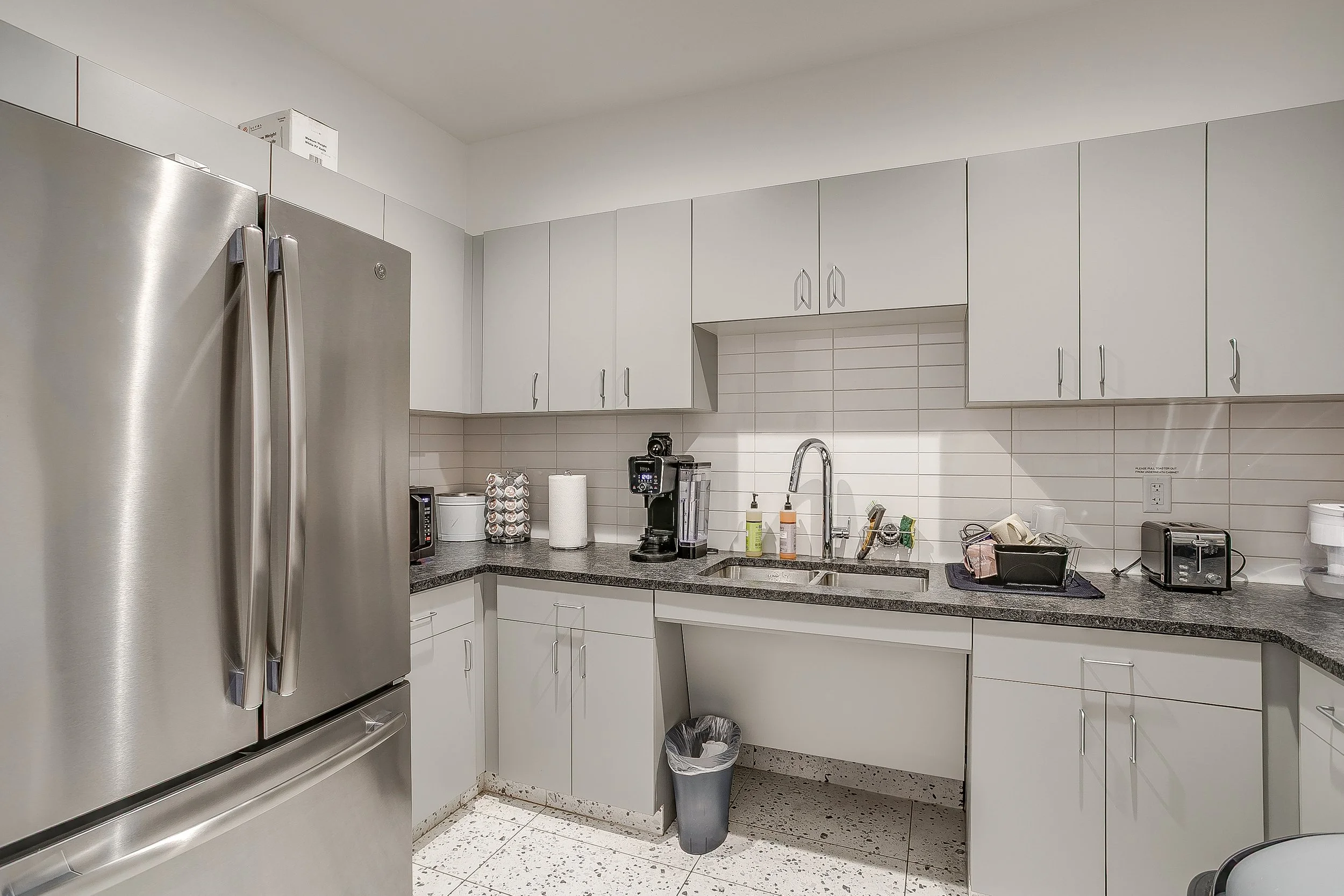 451 S Main St (16 of 16).jpg