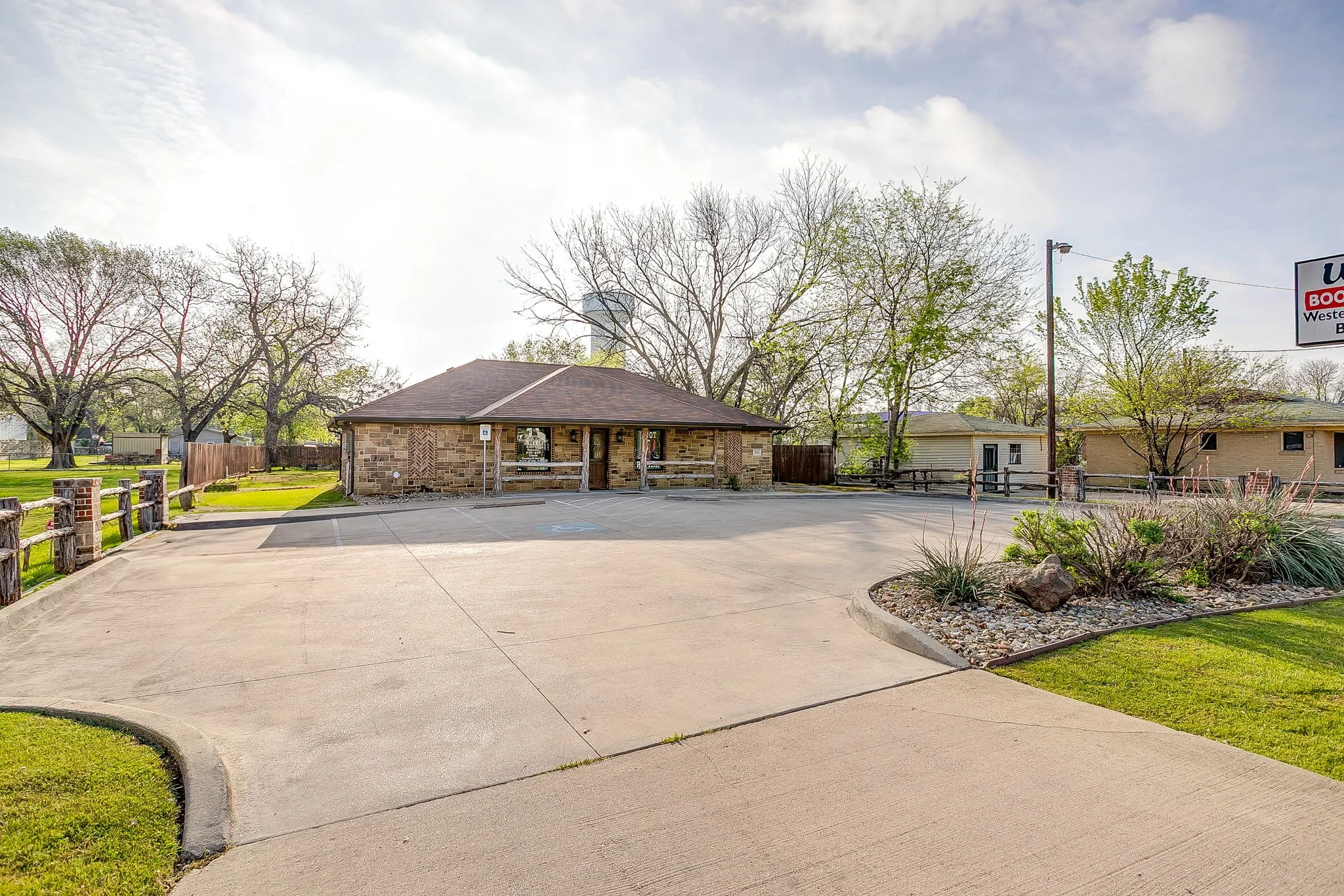 2524 Carson St (13 of 31).jpg