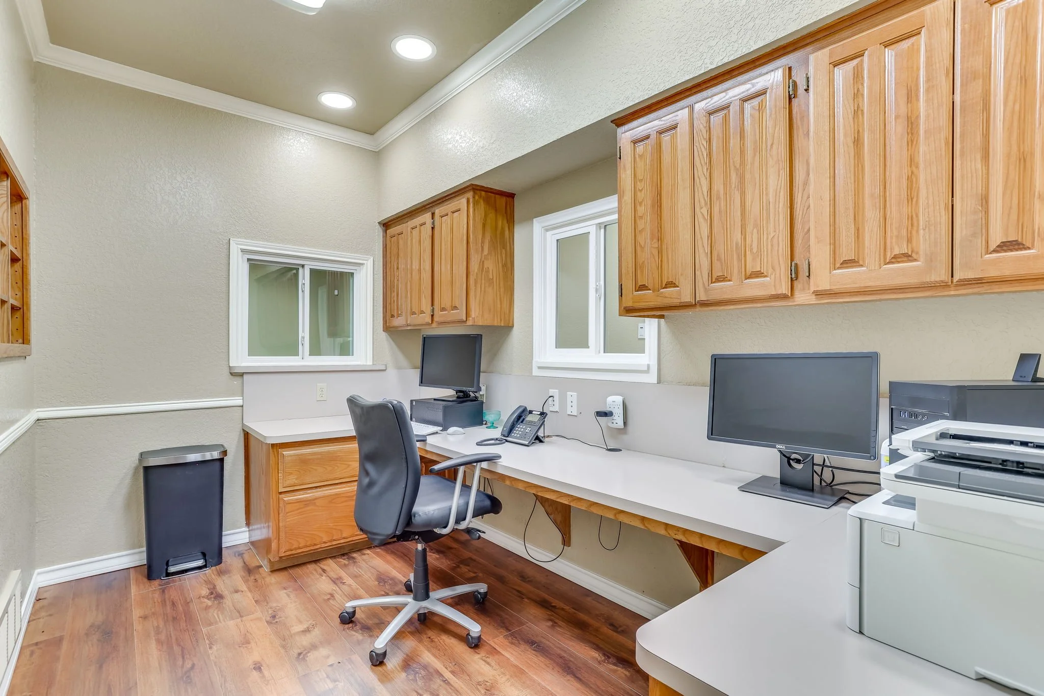 606 S Harbor Dr (13 of 25).jpg