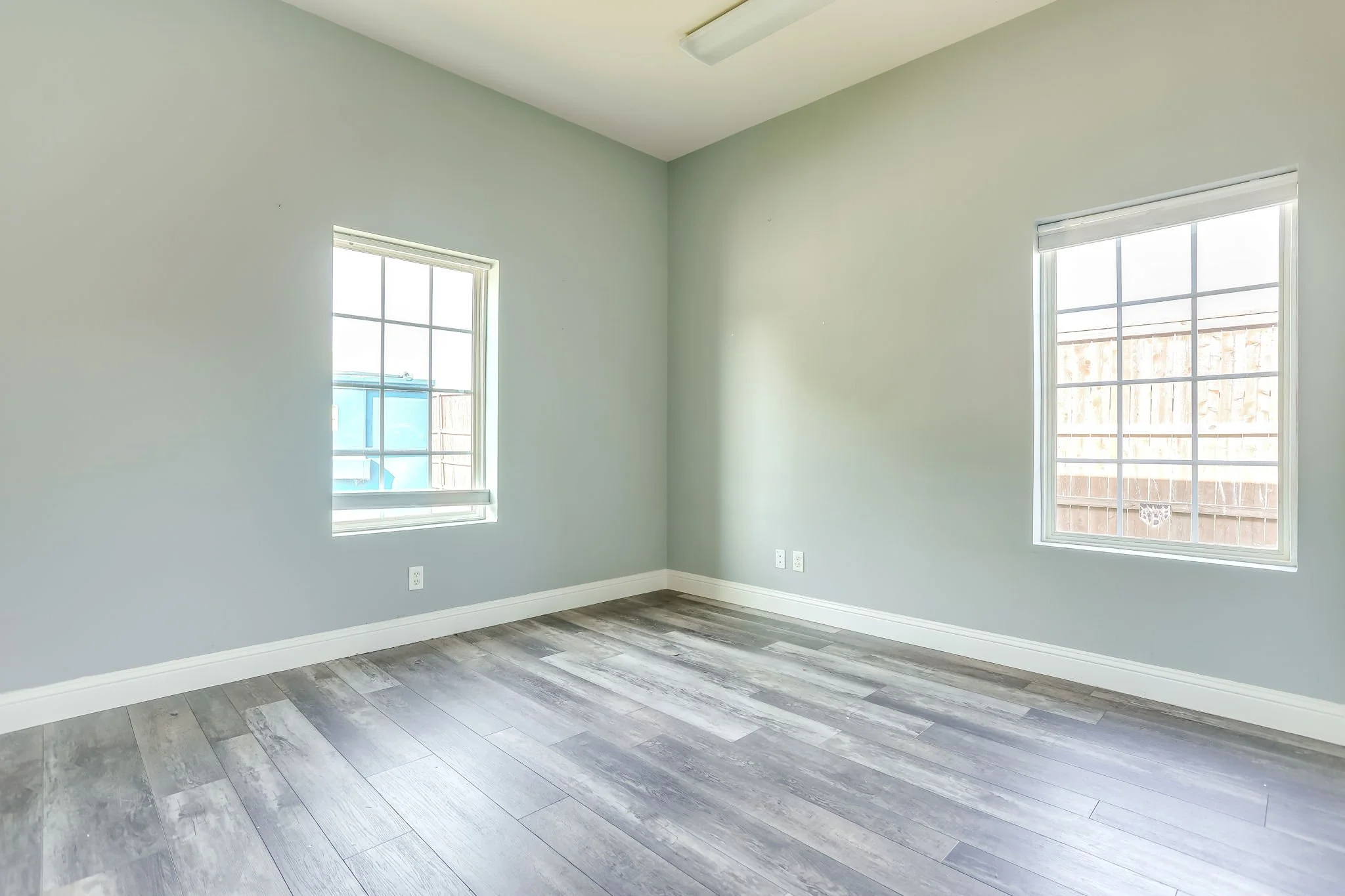 11751 Alta Vista Rd (6 of 23).jpg