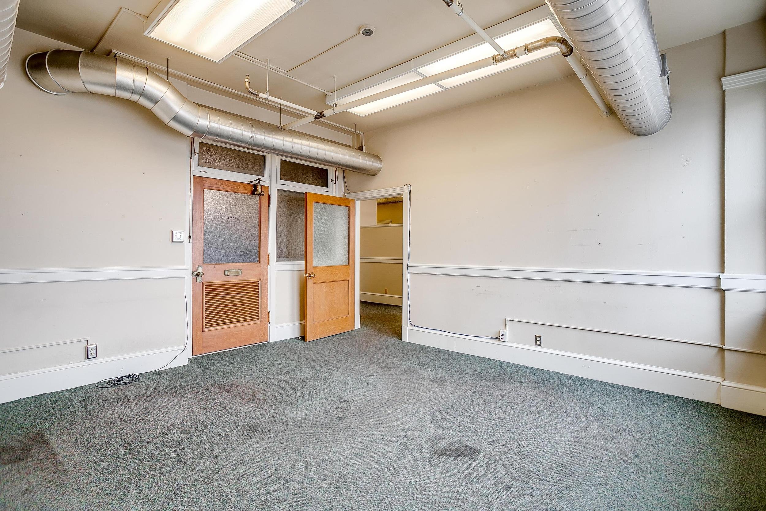 500 Main St - Burk Burnett Building  (5 of 17).jpg