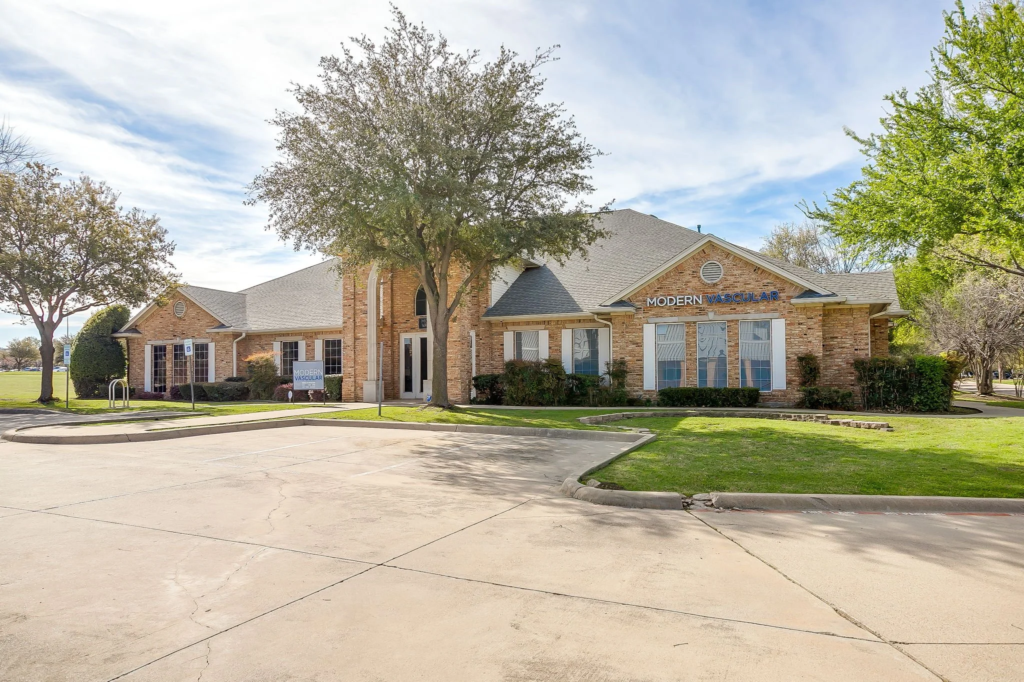 5750 Stratum Dr (15 of 49).jpg