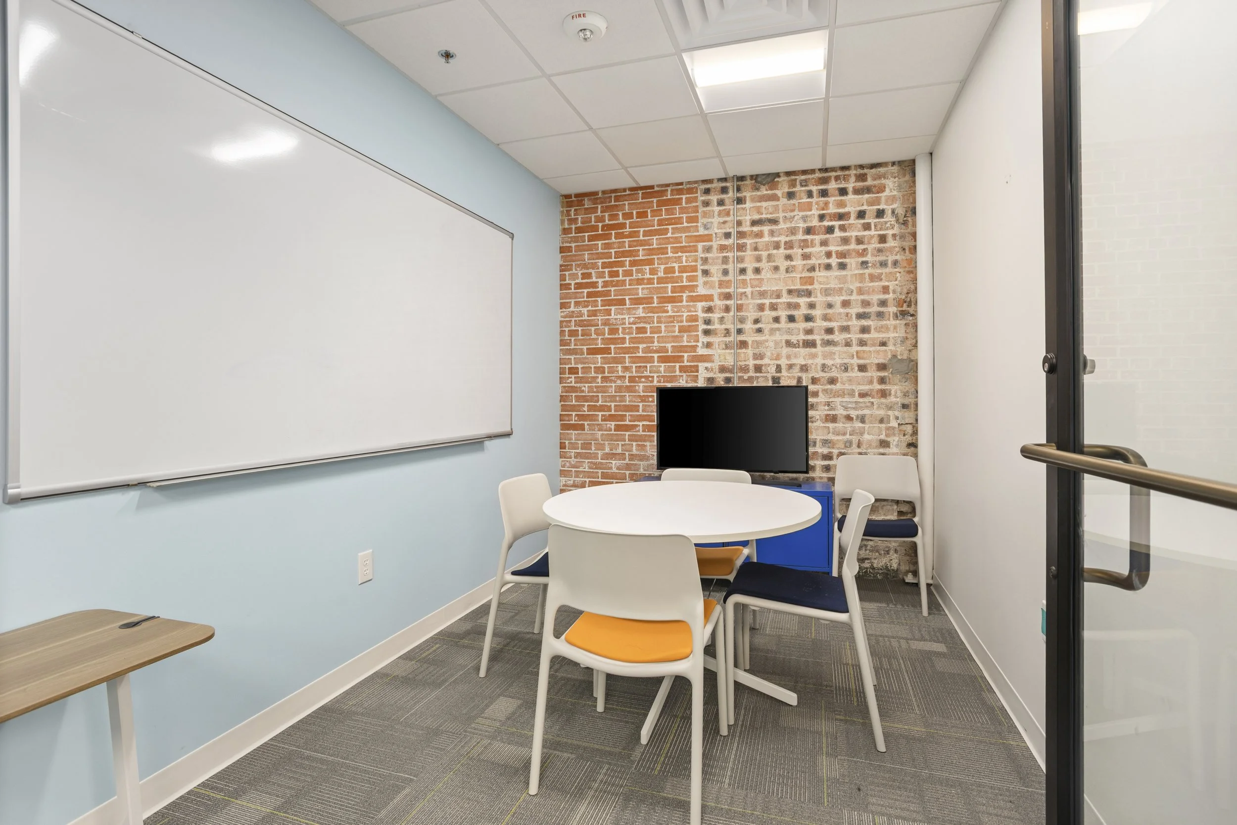 707 W Vickery Interior-9.jpg