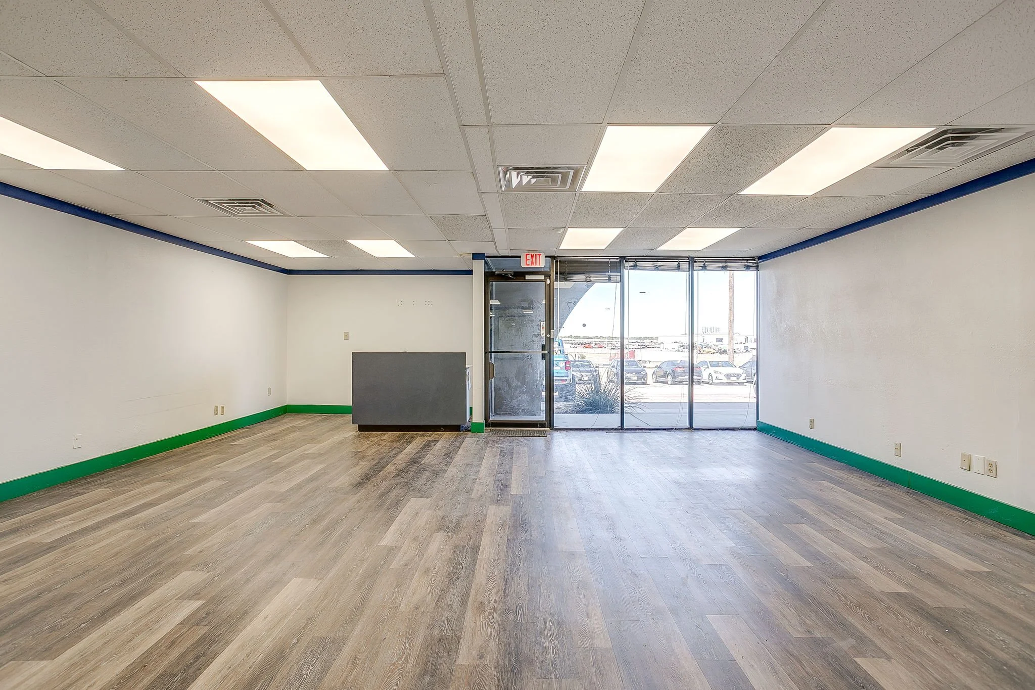 3501 NW Loop 820 (15 of 21).jpg