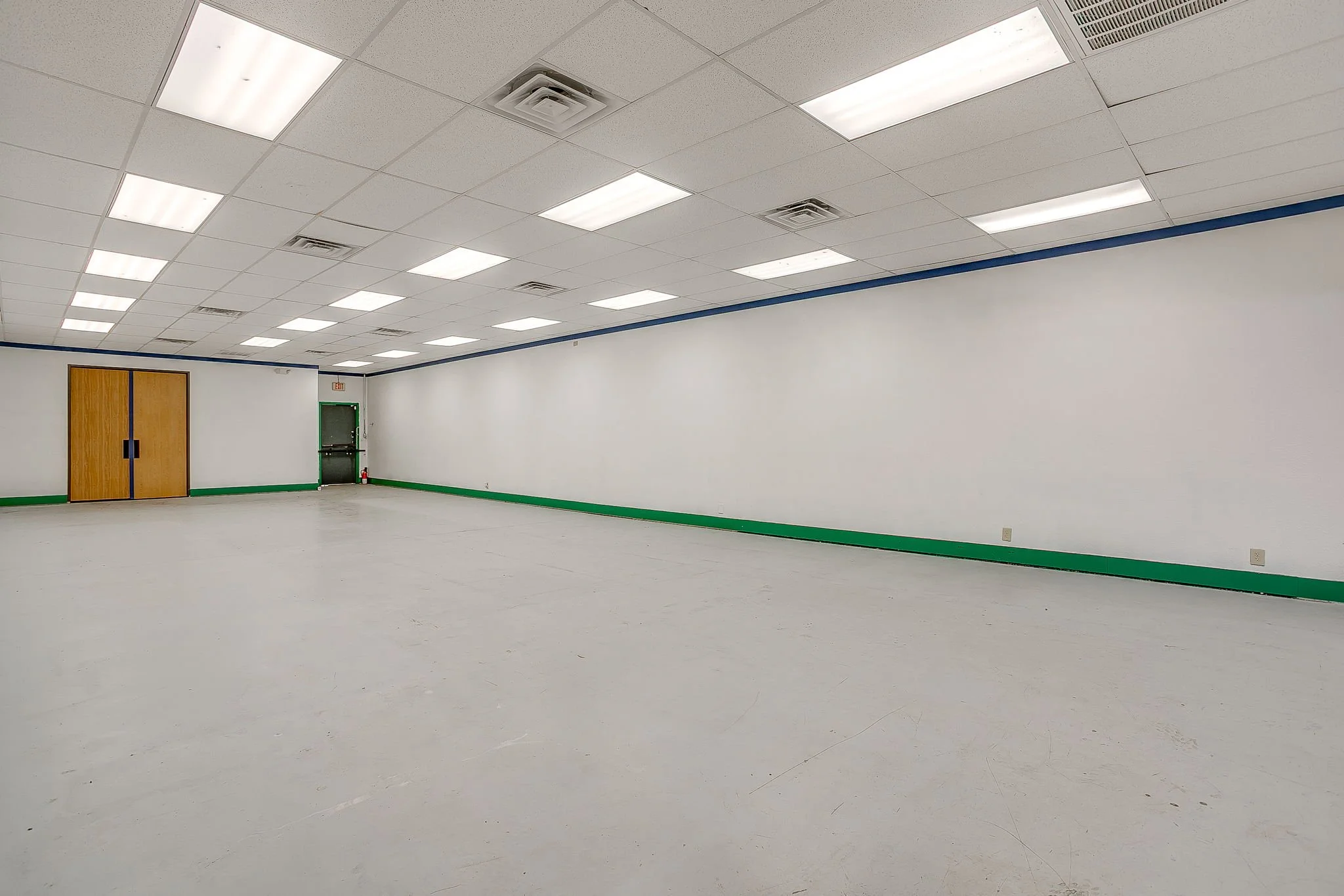 3501 NW Loop 820 (19 of 21).jpg