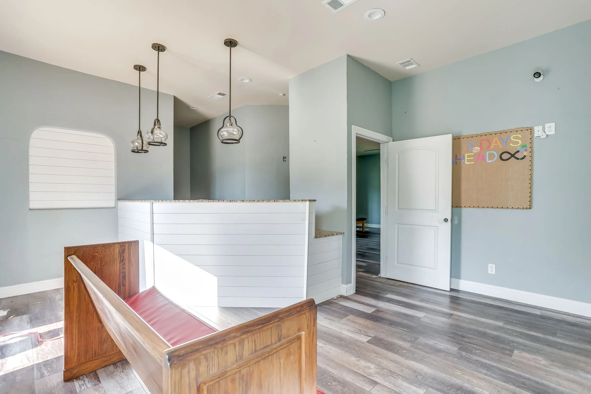 11751 Alta Vista Rd (9 of 23).jpg