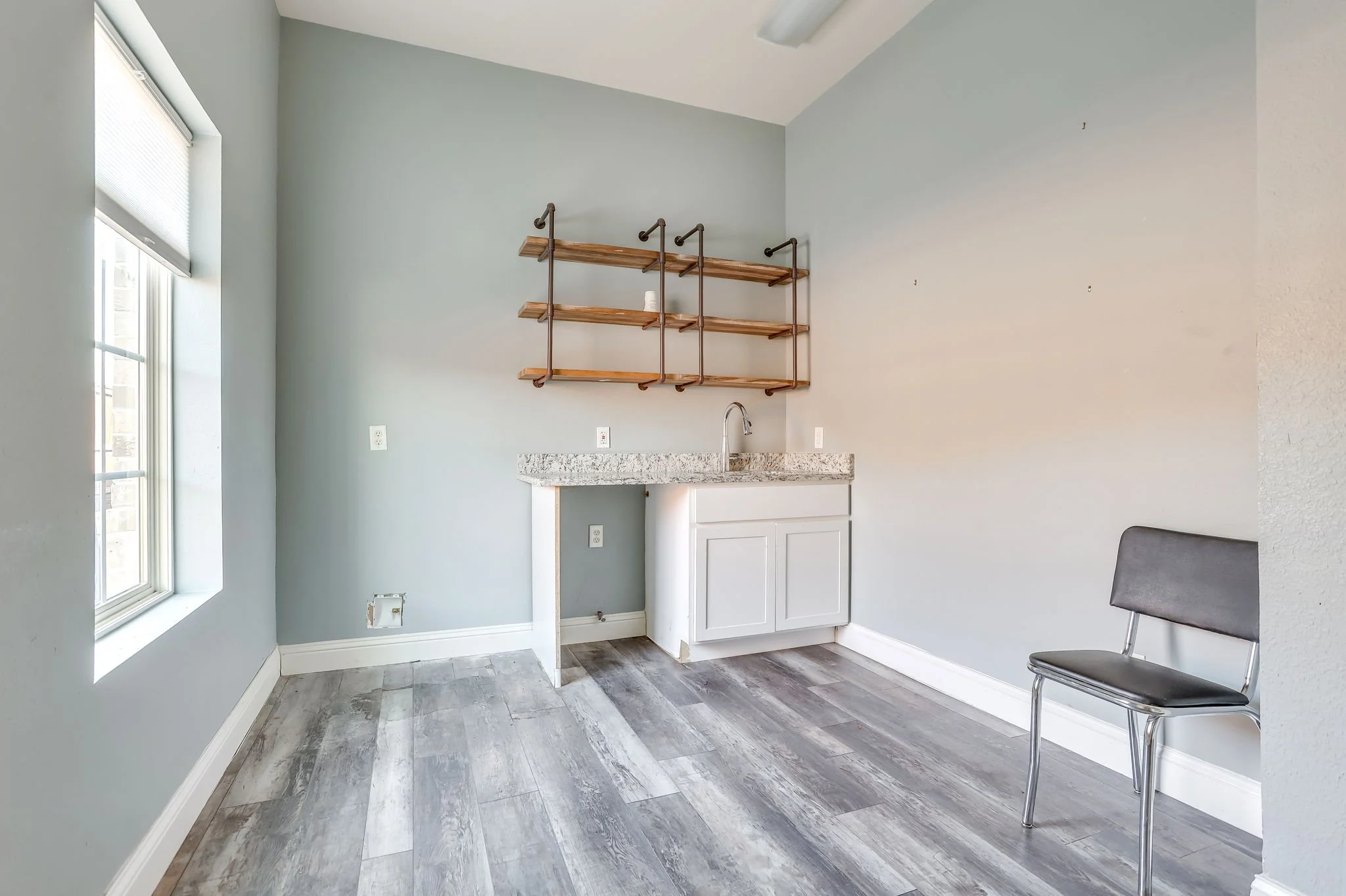 11751 Alta Vista Rd (5 of 23).jpg
