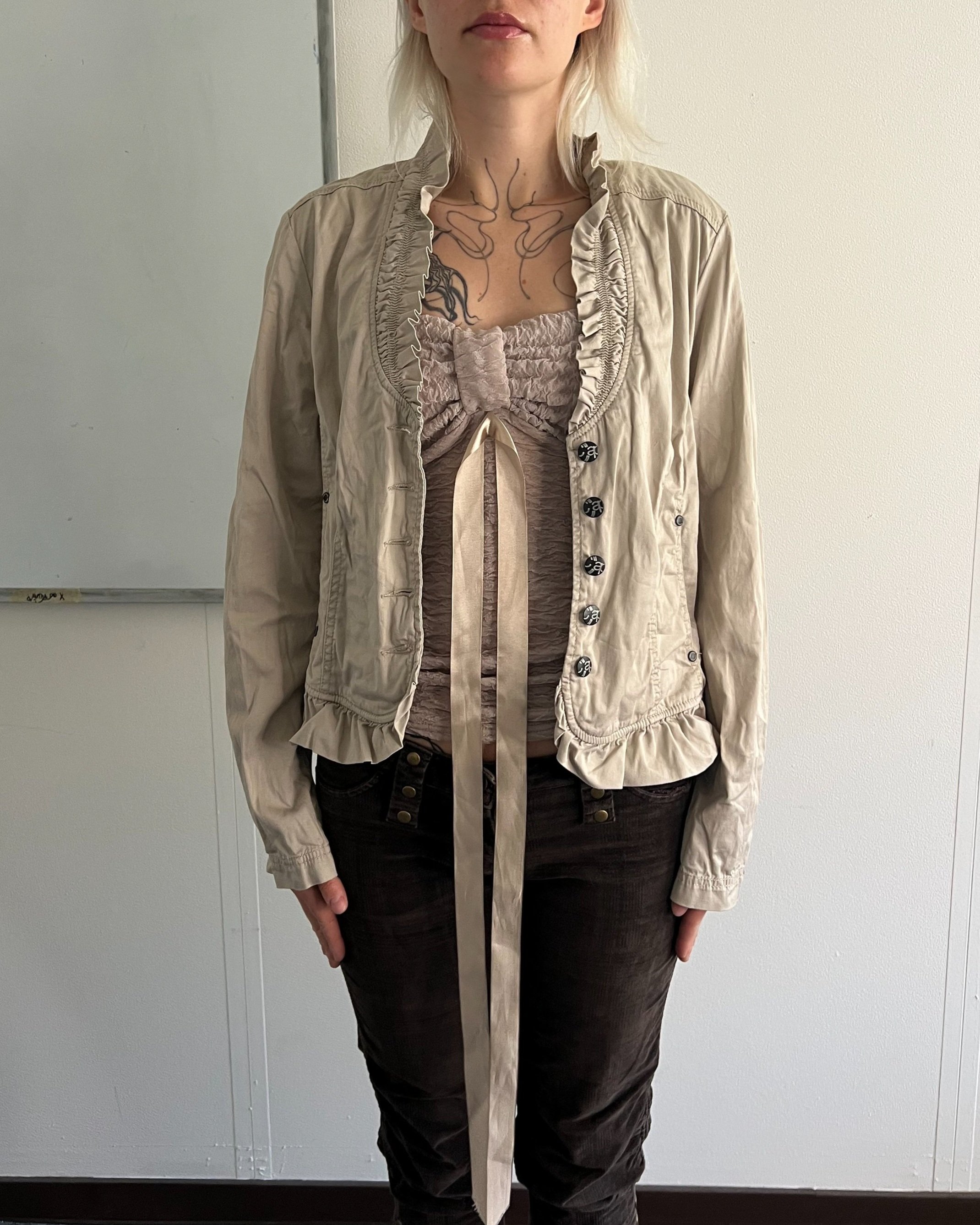 Vintage ruffle lightweight jacket