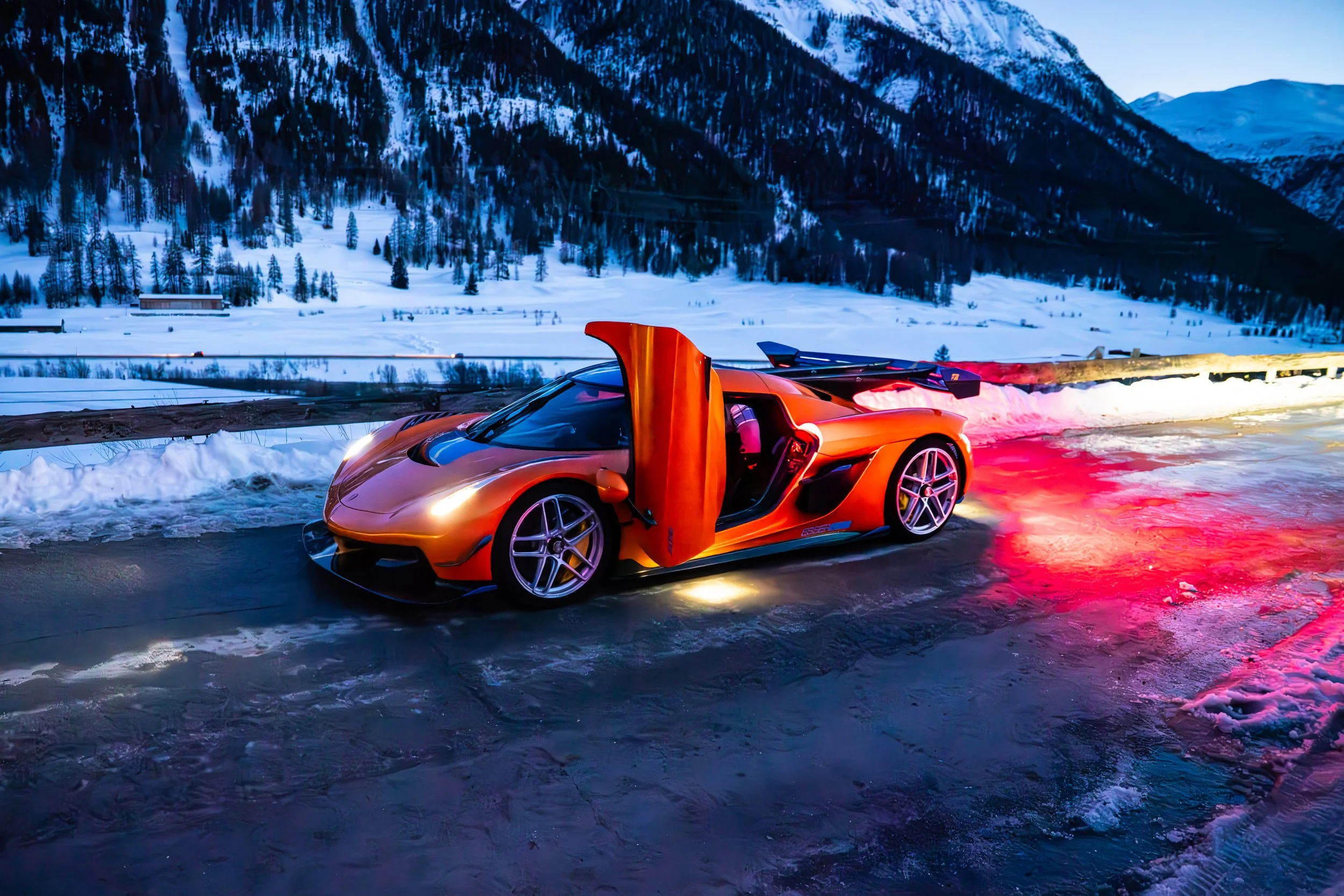 Koenigsegg Jesko  Attack