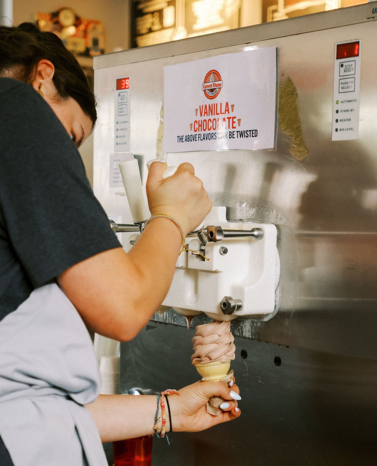 Only one way to beat the heat ☀️ Kool down with a classic Kurver Kone 🍦⁠
⁠
#kurverkreme #summerscoops #albanyny #softserve #518eats⁠