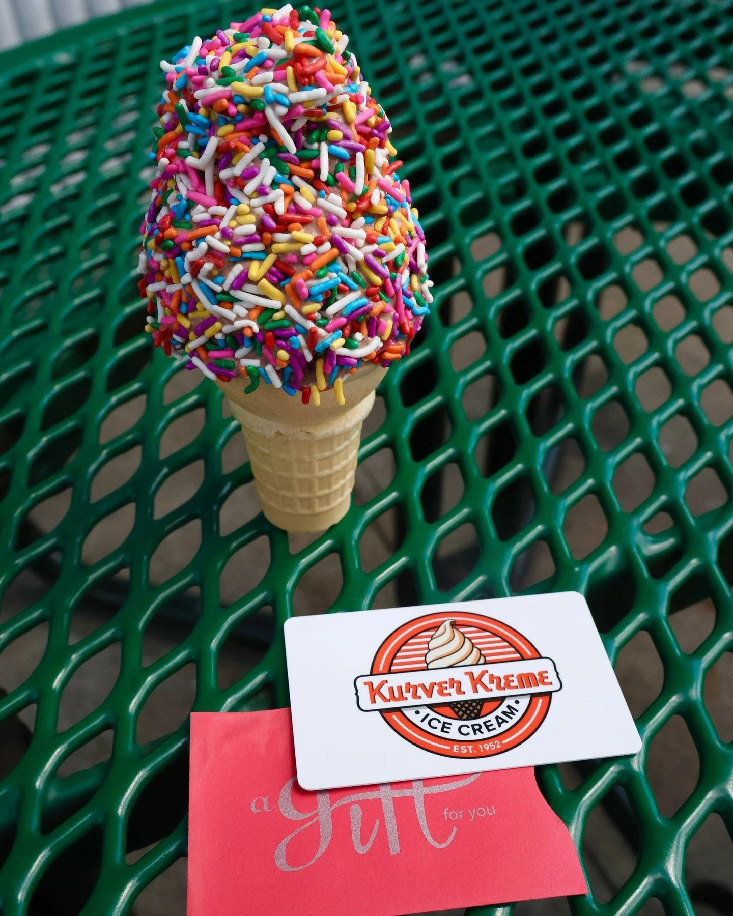 These are a few of moms favorite things 🍦

#softserve #icecream #upstateny #mothersday