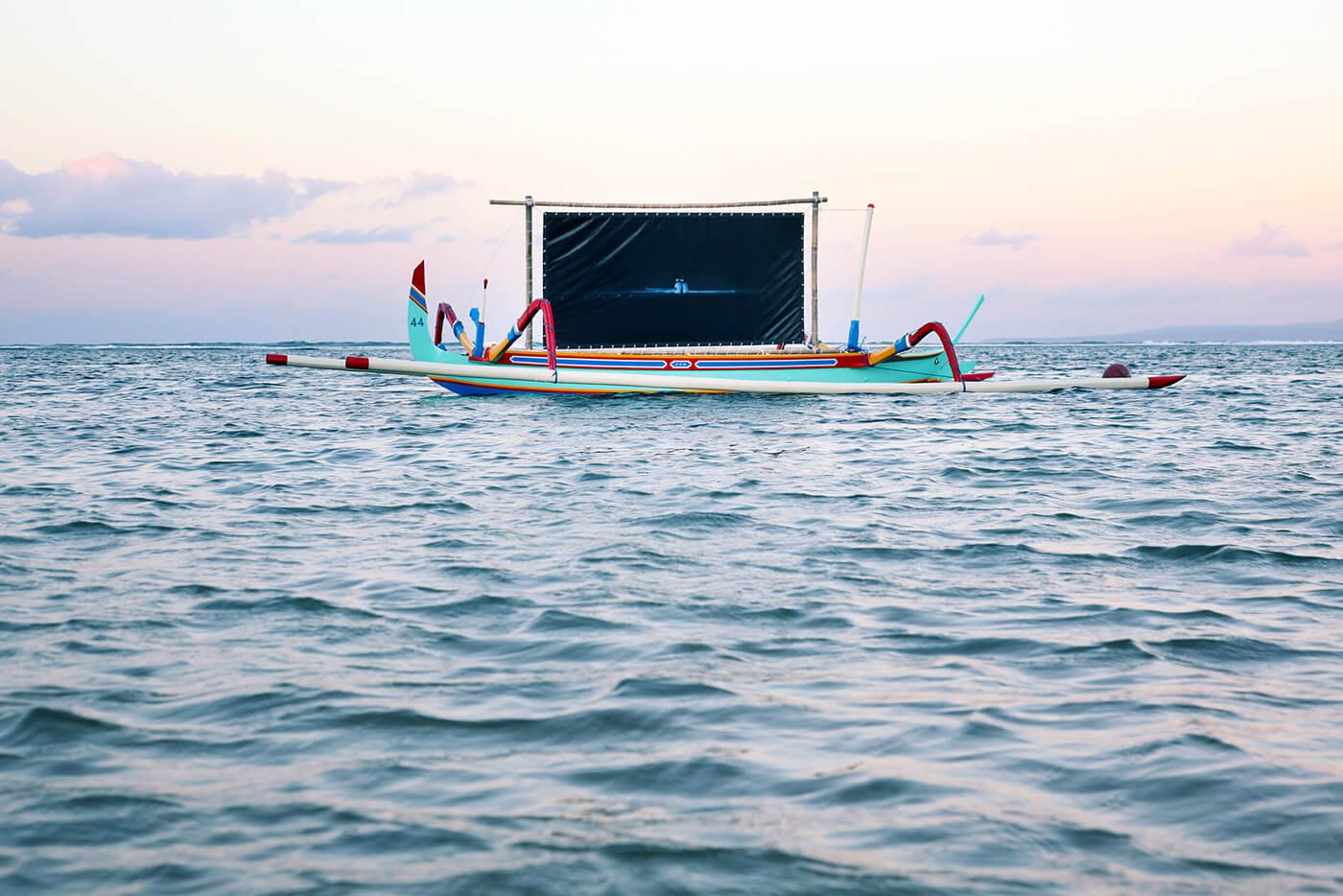 Exposition flottante "Ilusi" à Bali