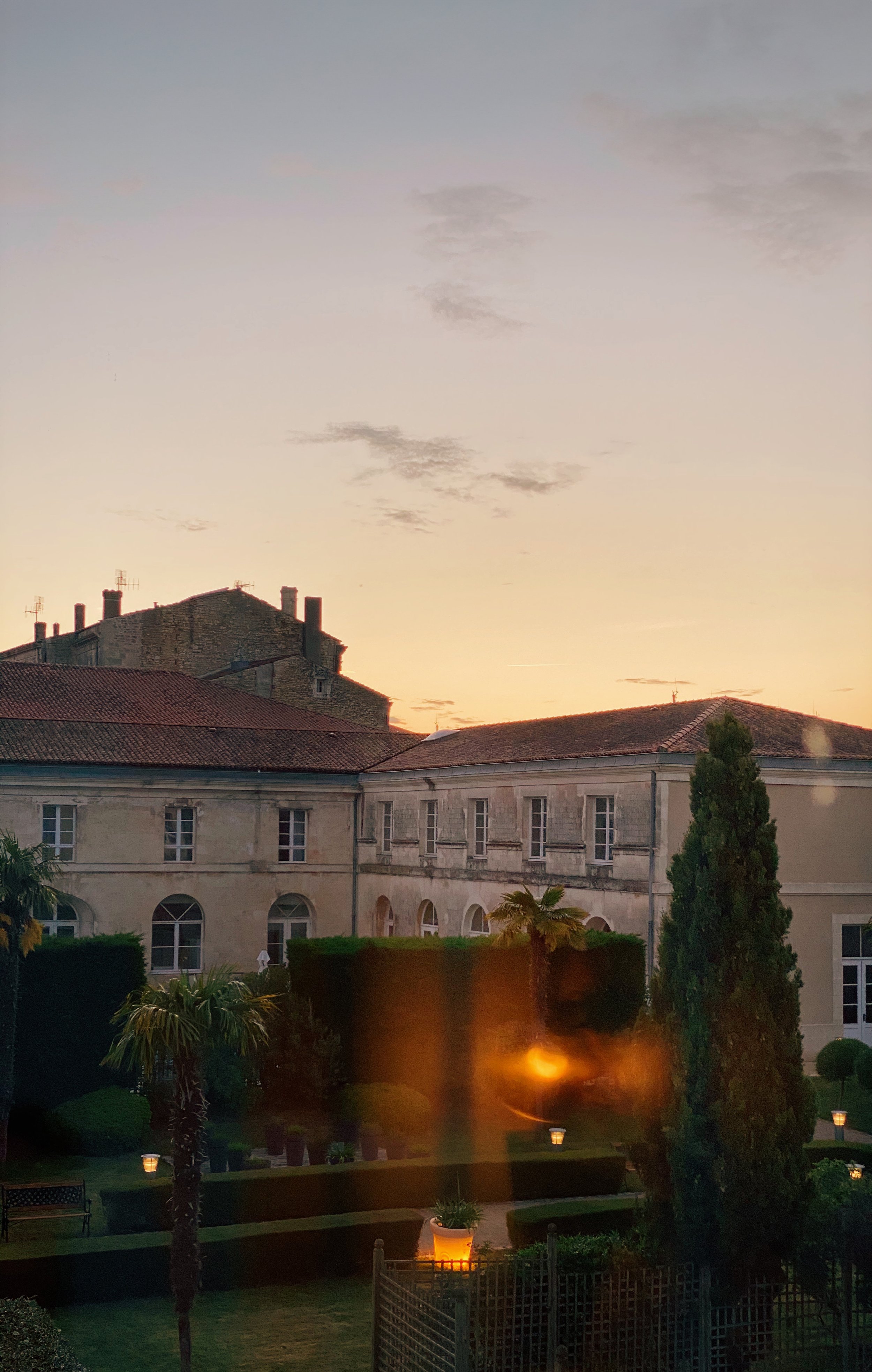 Brumes Hotel .jpg