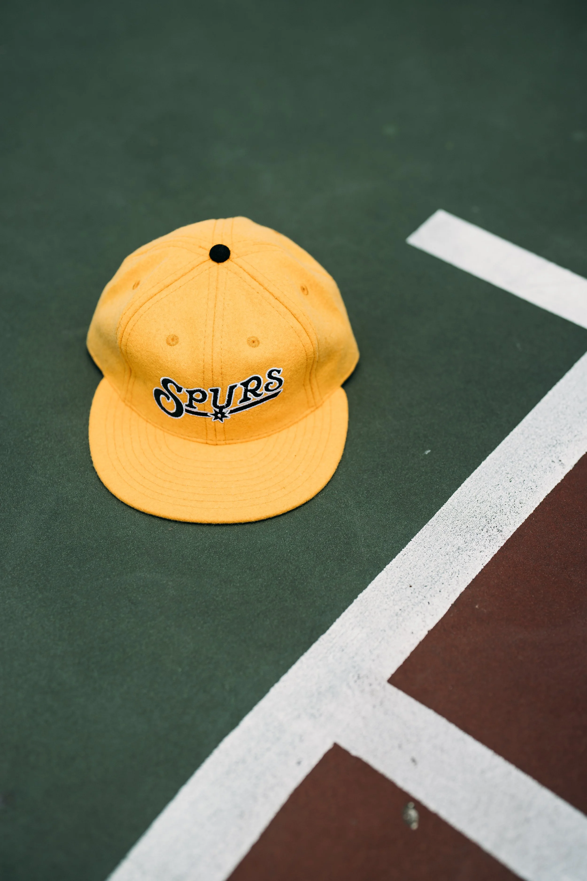 Ebbets+Capsule+02.jpg