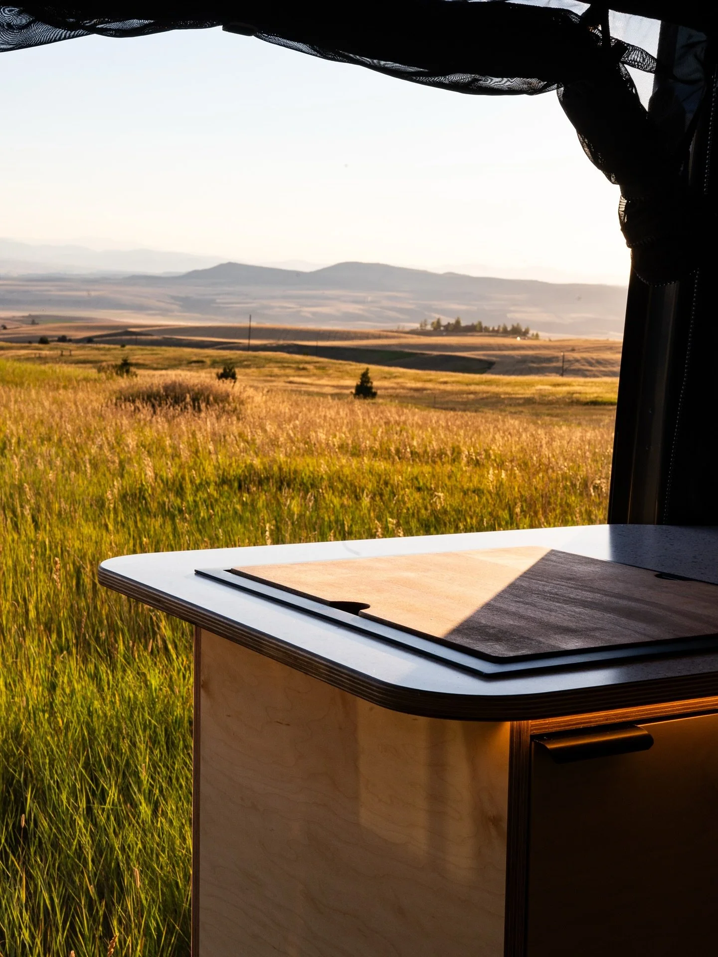 Today&rsquo;s the day! Come see us at the @adventurevanxpo at the Gallatin County Fairgrounds, and learn how we can get you set up with a view like this 😊 10-5 today and 10-3 tomorrow. Tickets are free if you sign up online! 
.
.
.
.
.
.
.
.
.
.
#Va