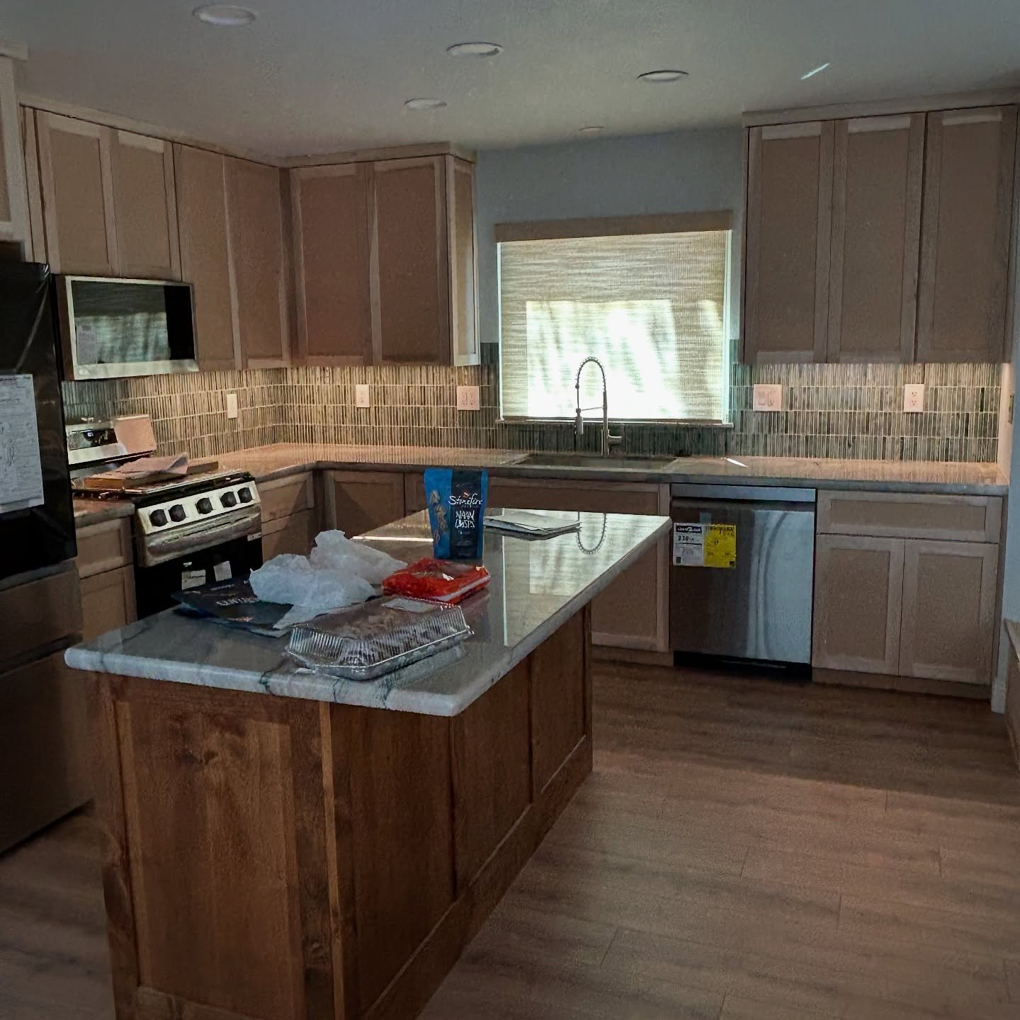This little Kitchen got a glow up!🤩 Upgraded and relocated receptacles for new layouts, added in some sweet under cabinet lighting, dimmers on everything, and cut in some slick LED puck lights!🏒💡

Smart power, Clean work, Battle Born built🛠️🏔️⚡️