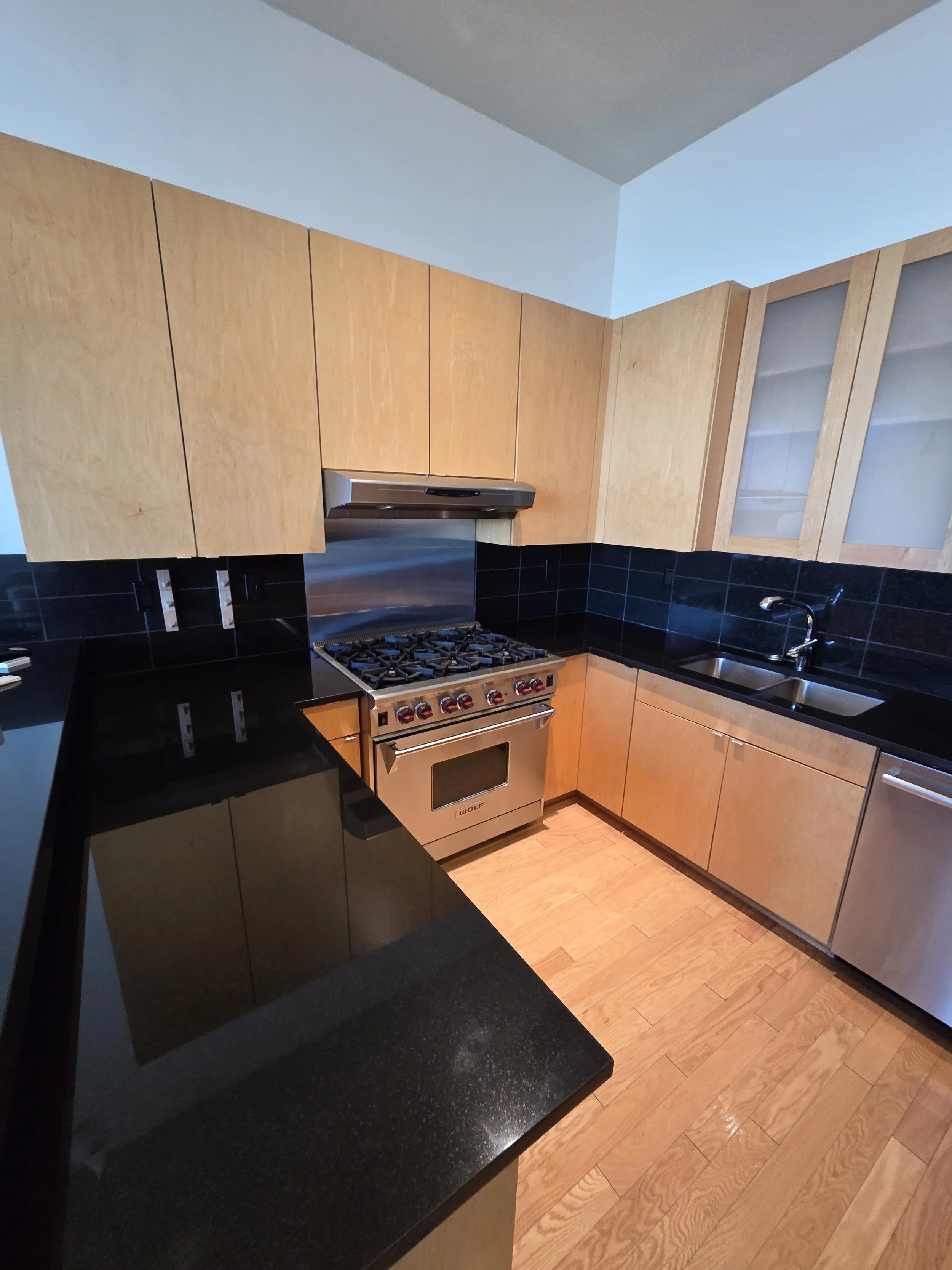 Clean kitchen in a Buda home.