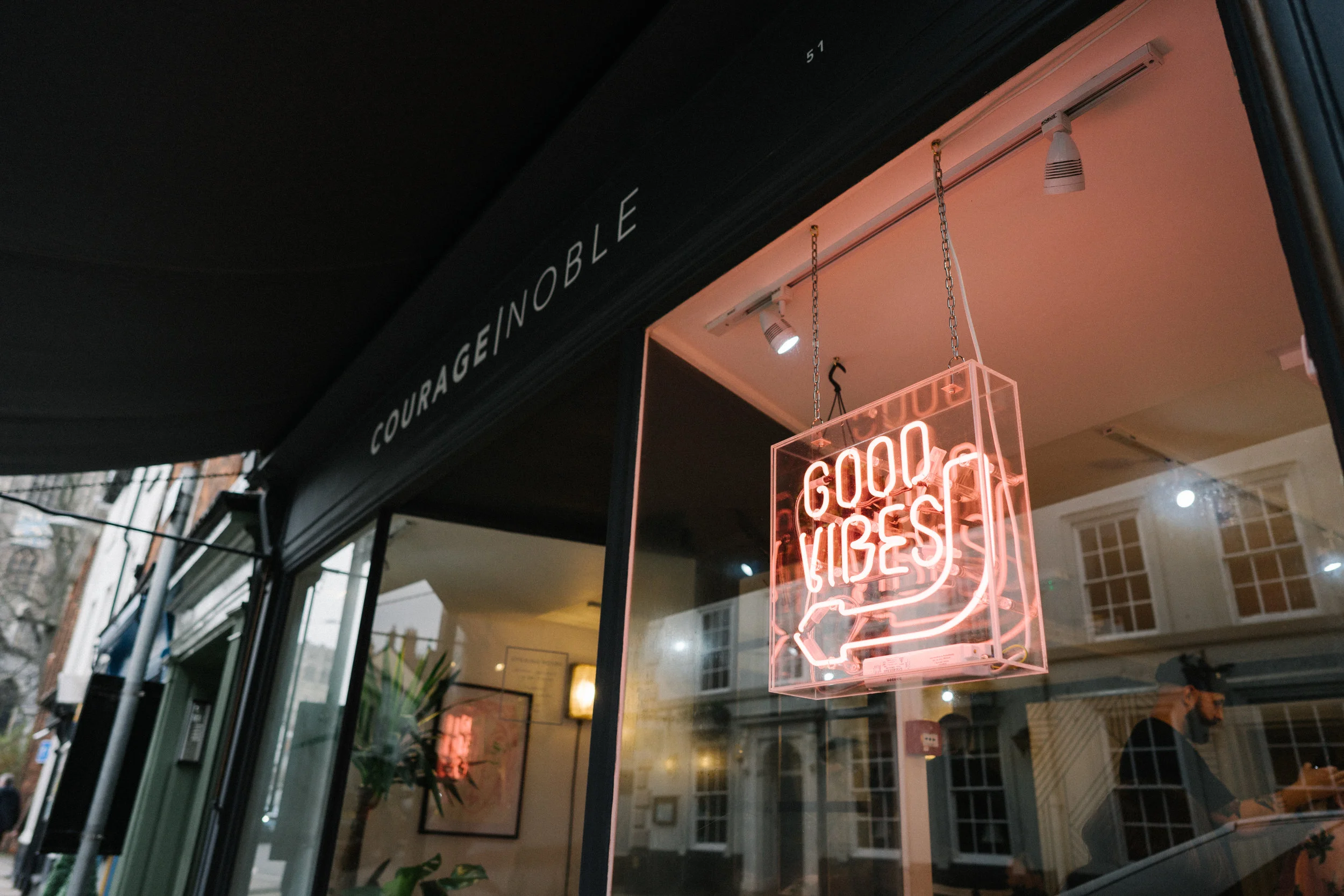 Courage Noble Barbershop St Giles