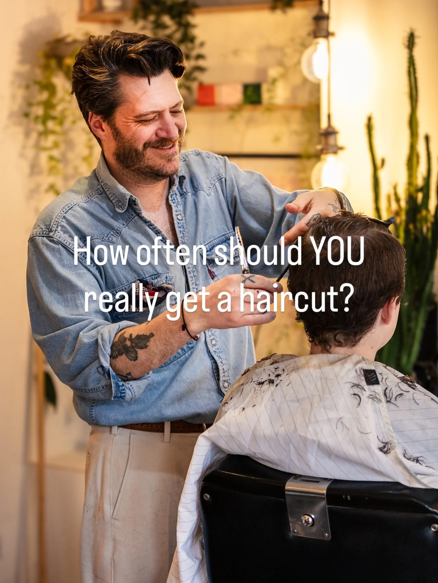 Hey hey!! A heads up! If in doubt, consult with your barber, but these are the rough intervals we&rsquo;d suggest! Everyone&rsquo;s different but save this as a guide for the future. How often do you have your hair cut? ✌🏽