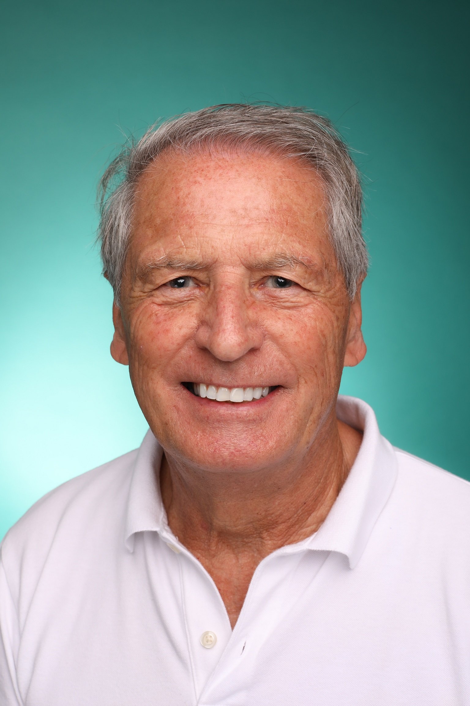 Head shot Jon Beard 2025.jpg