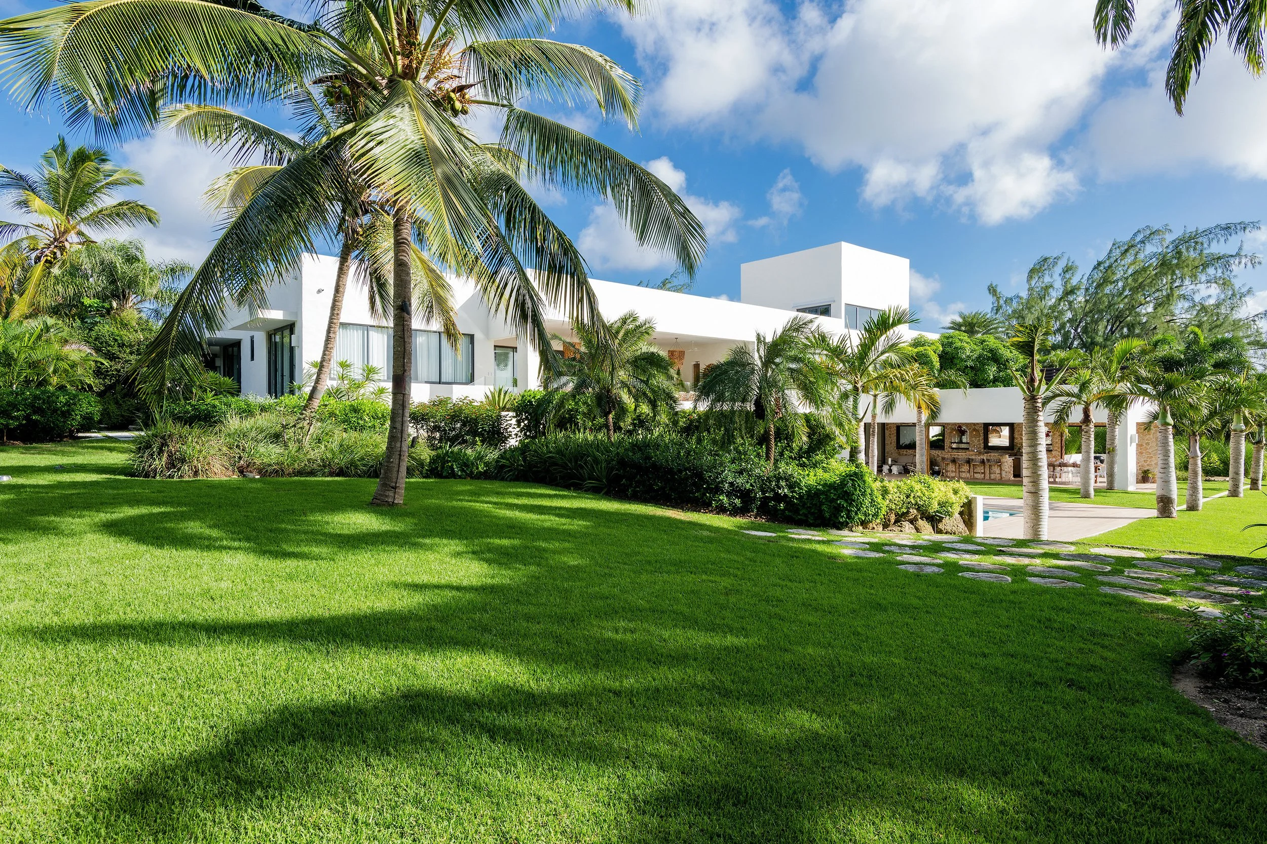 Tara House Exteriors 005.jpg