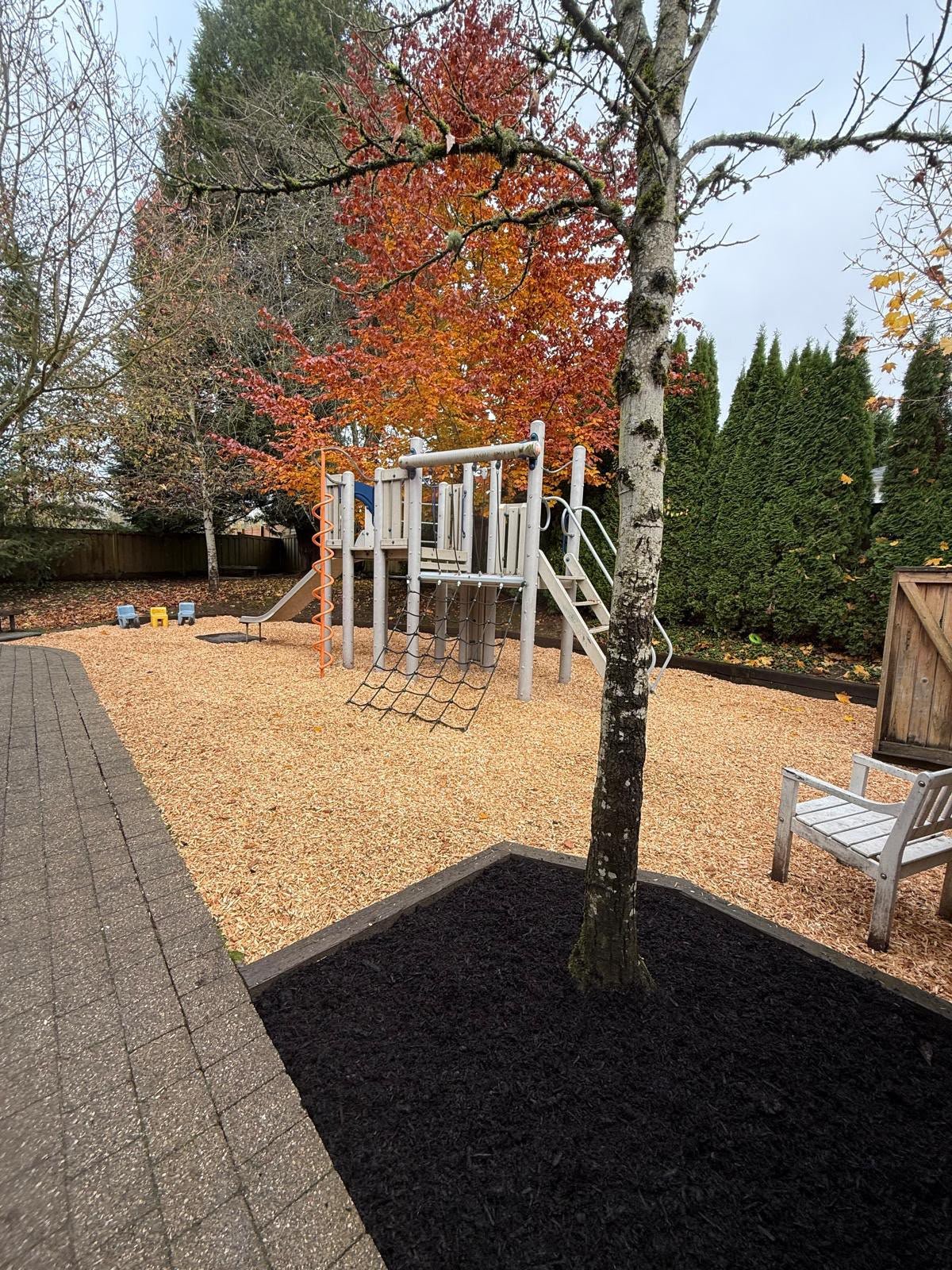 playground-mulch-goldenrake-vancouver.jpeg