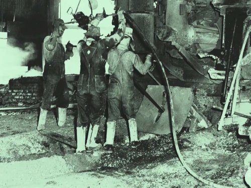 Sloss workers during operation