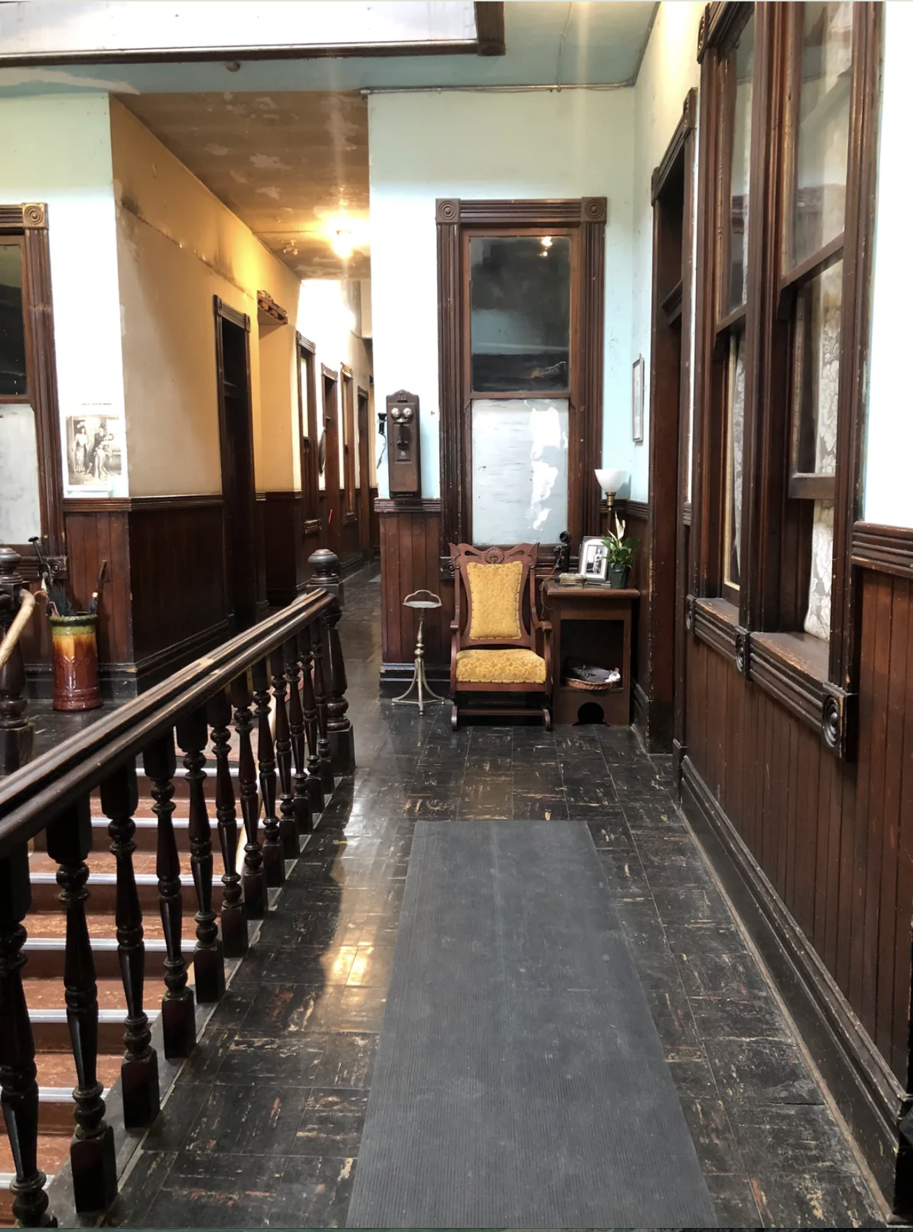 Cozy rooms brothel - hadleymeares.png