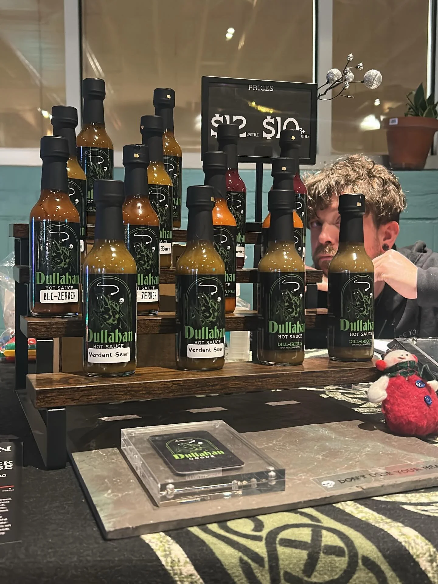 Thanks to @brokenclockbrew for hosting us today. Looking forward to being @claddaghcoffee tomorrow from 8-2 and @thecabooze from 6-11. Great hosts, great vendors, great people, tis the season! 

www.dullahangoods.com

#dullahangoods #smallbatchsauce 