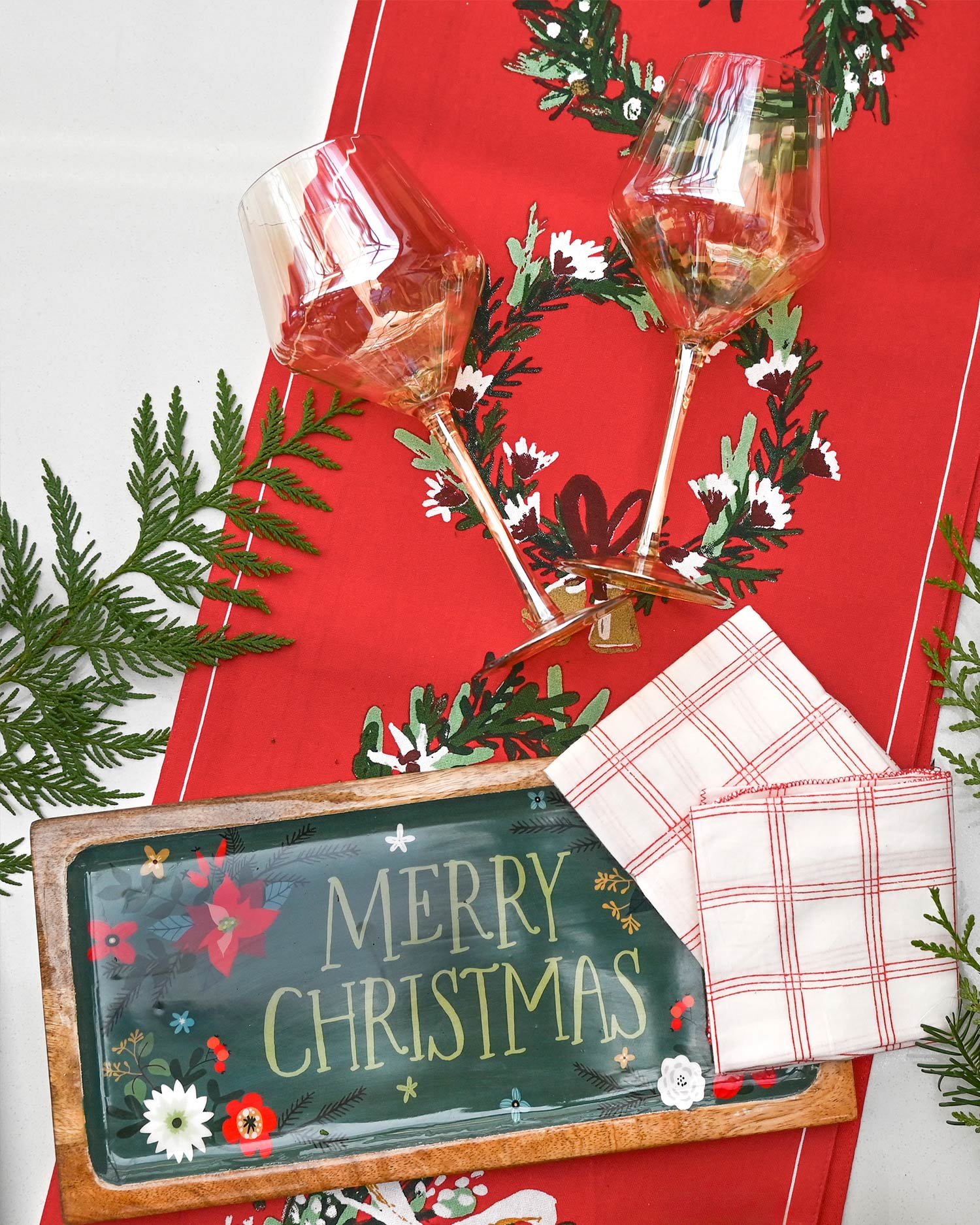 Christmas-Table-Setting.jpg