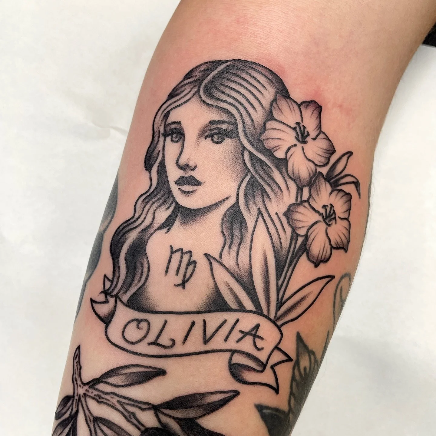 Virgo maiden for Hannah&rsquo;s daughter Olivia, and a cover up using an olive branch extending onto the hand. Swipe to see the before. Email me for appointments, check my scheduling highlight for more details